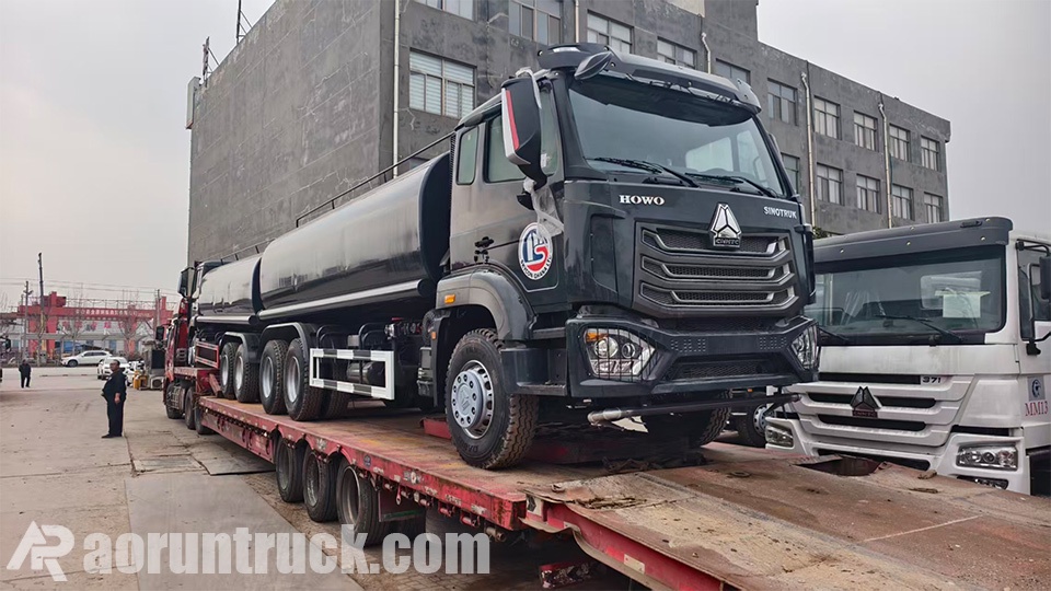 Deux camions-citernes Hohan partent pour le Mali Deux camions-citernes Hohan partent pour le Mali
