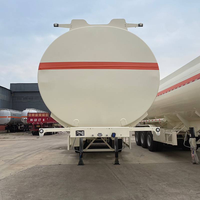 Remorque-citerne à carburant 3 essieux 40 m³