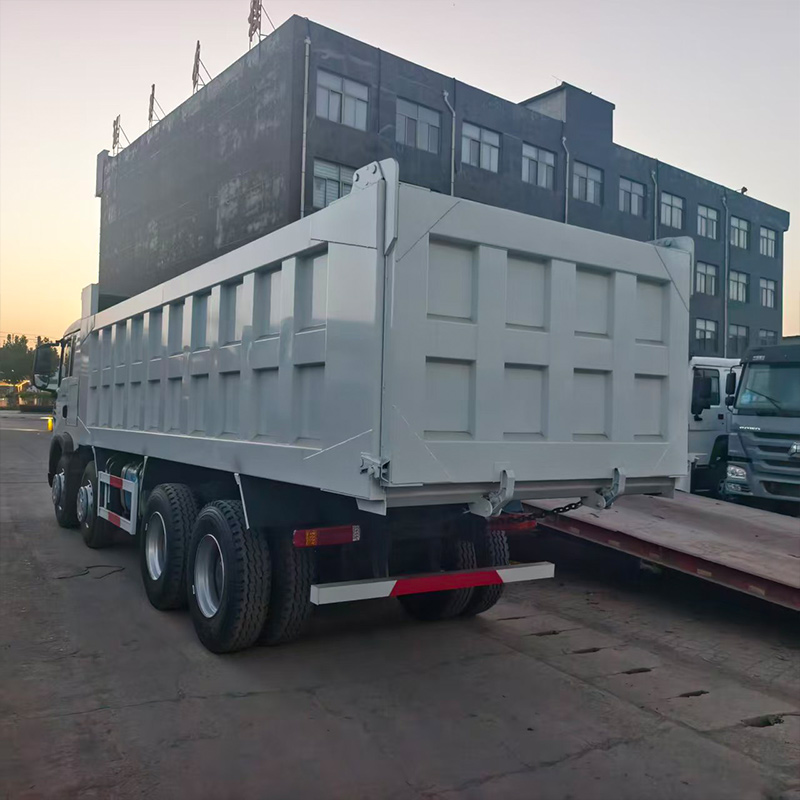 Camion-benne Howo TX 8x4