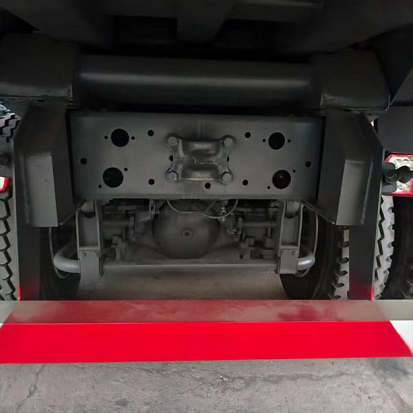 Howo TX 8x4 auto-déchargement blanc détails 2
