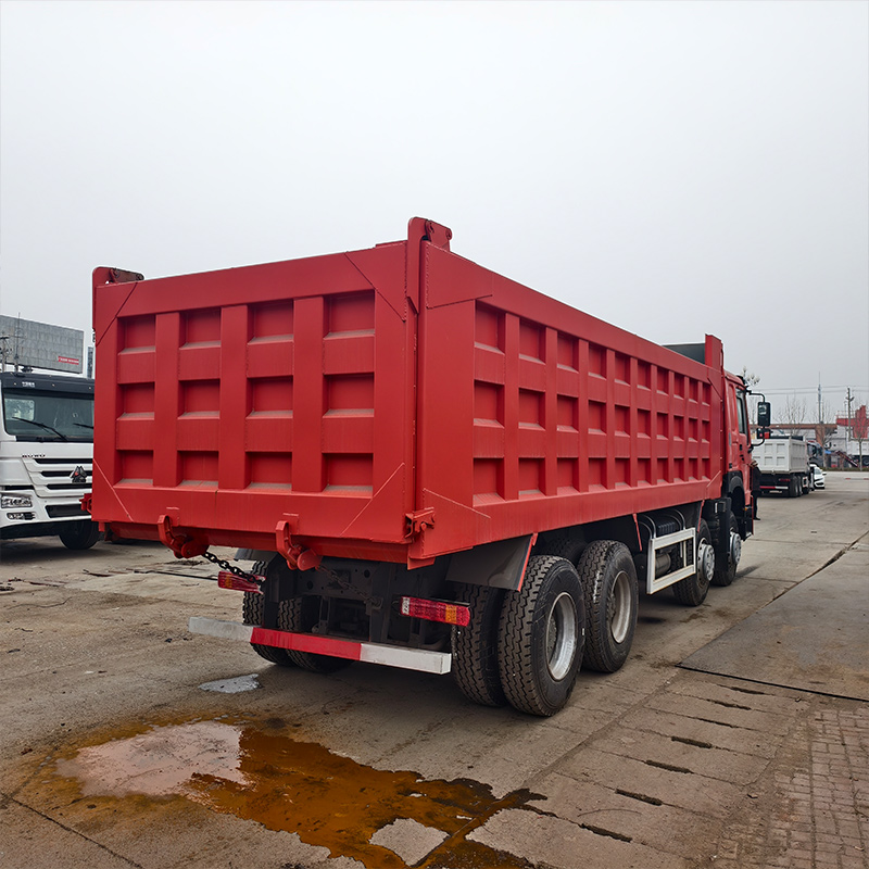 Camion-benne Howo 8x4