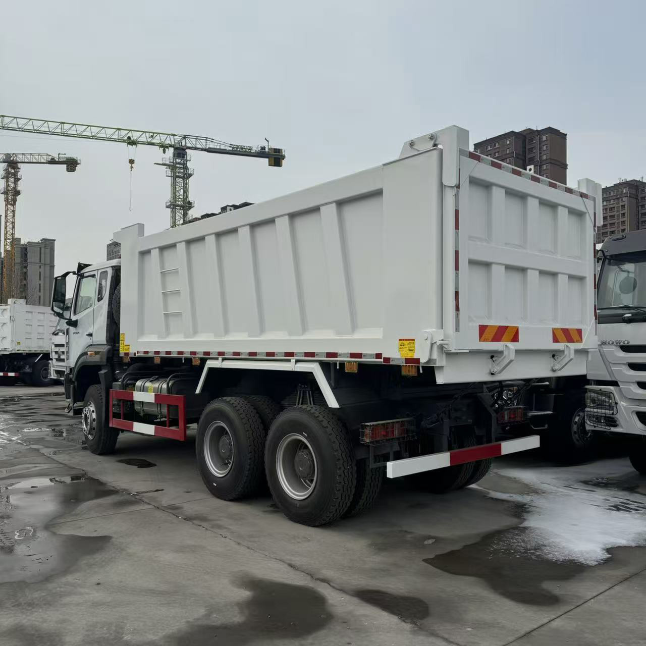 Camion-benne Howo Nx 6x4