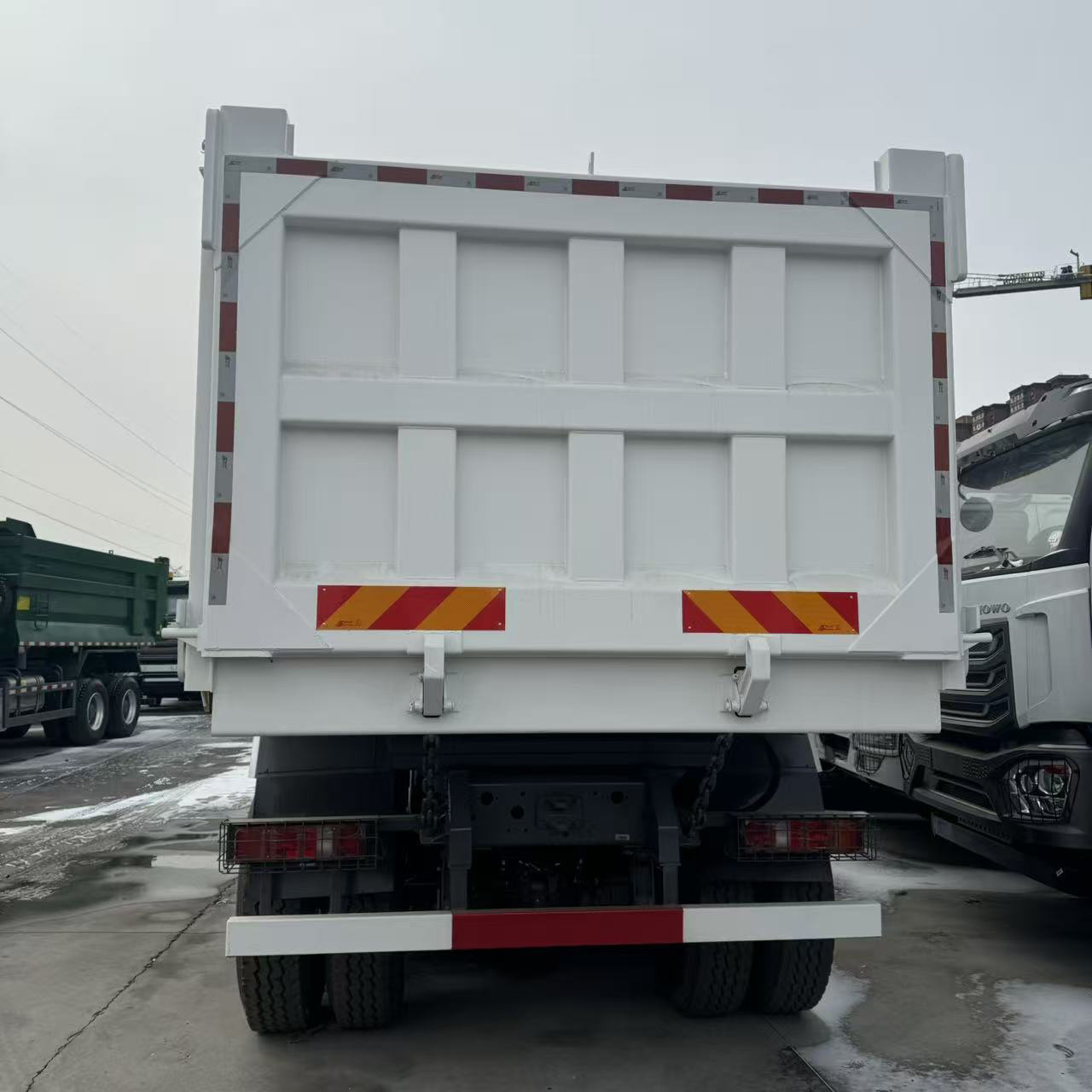 Camion-benne Howo Nx 6x4