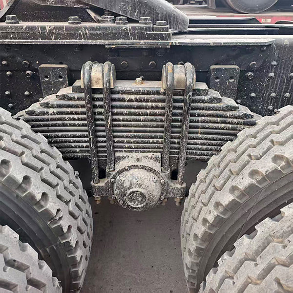 Détails du tracteur bleu Shaanxi X30004