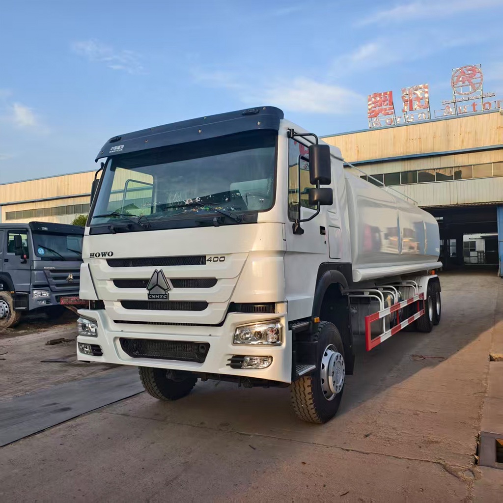 Camion-citerne d'arrosage Howo 6x4