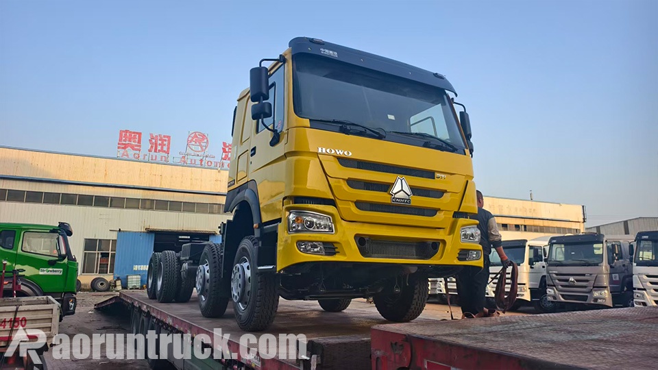 Châssis HOWO 8x4 pour usage intensif expédié au Mali