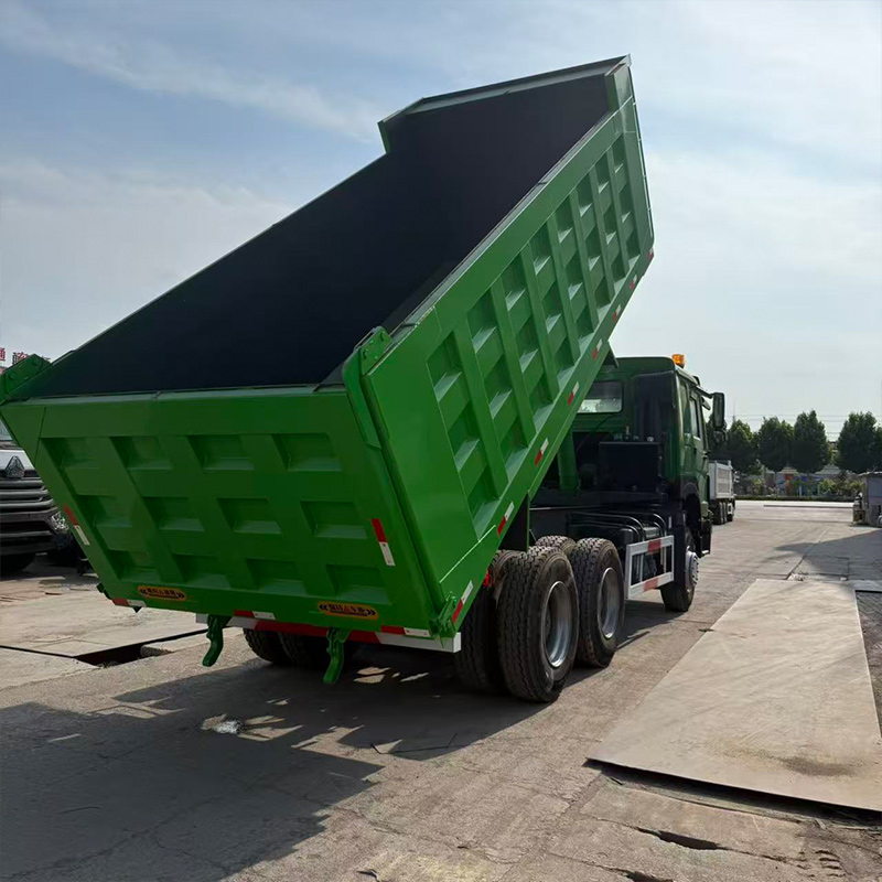 Camion-benne lourd Howo