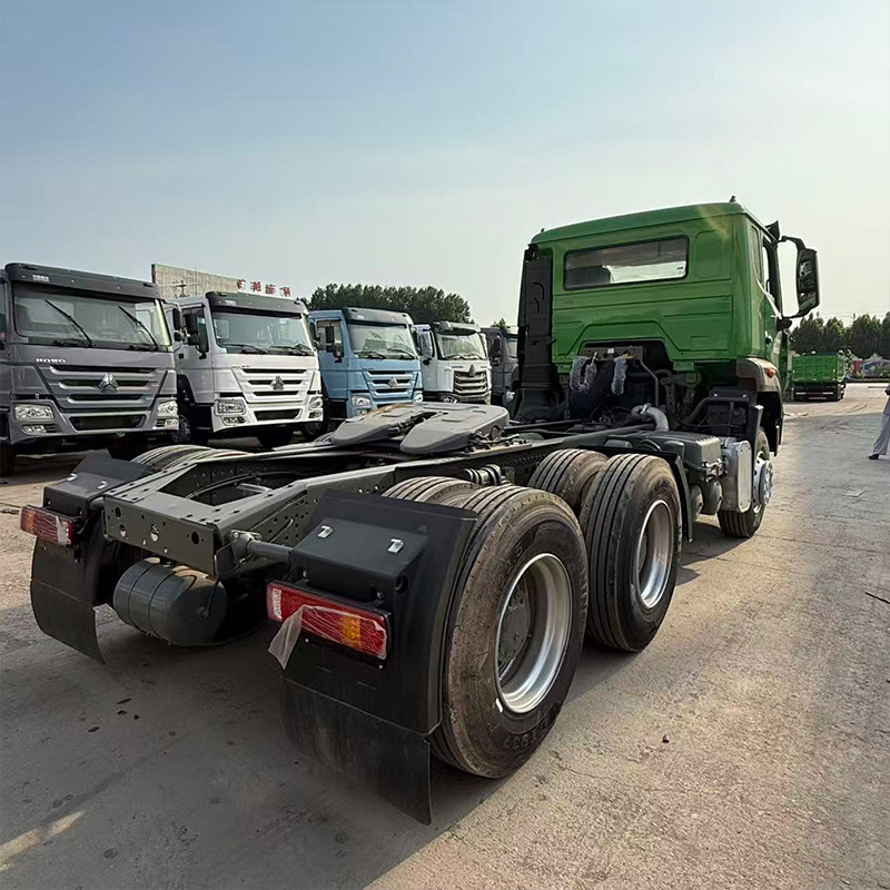 Camion tracteur Howo NX 6x4 d'occasion premium
