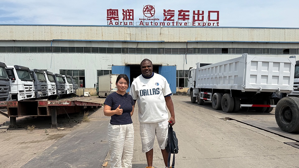 Visite au Ghana d’Aorun pour les tracteurs HOWO NX 6x4