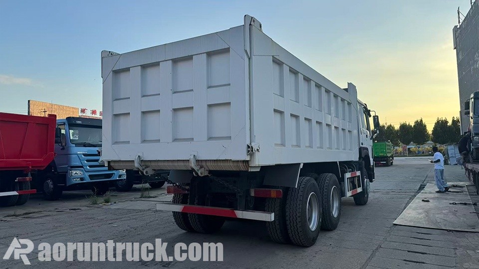 Camion-benne HOWO