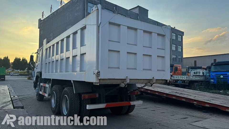 Camion-benne 6x4 de 371hp d’occasion