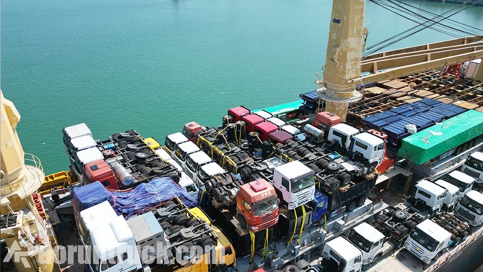 Fabricant et exportateur de camions-bennes