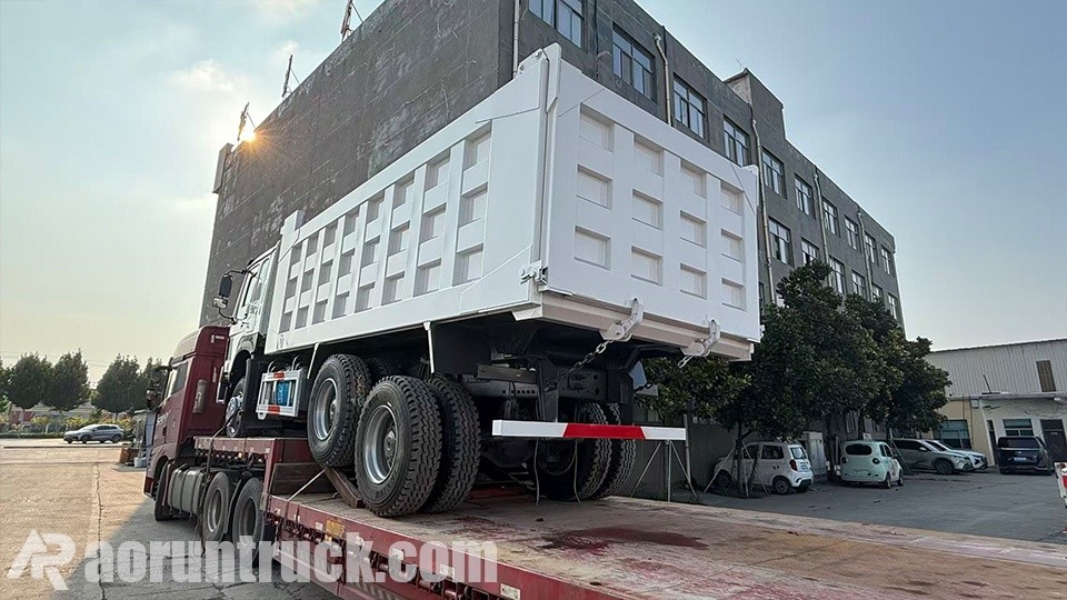 Expédition de camions-bennes vers Bujumbura