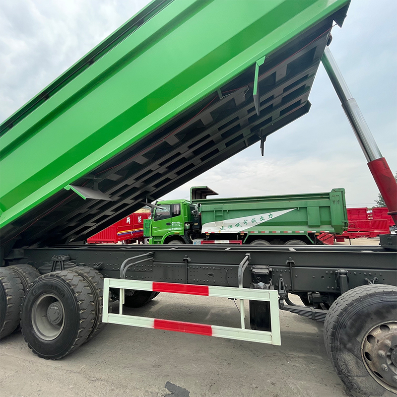 Camion-benne SITRAK