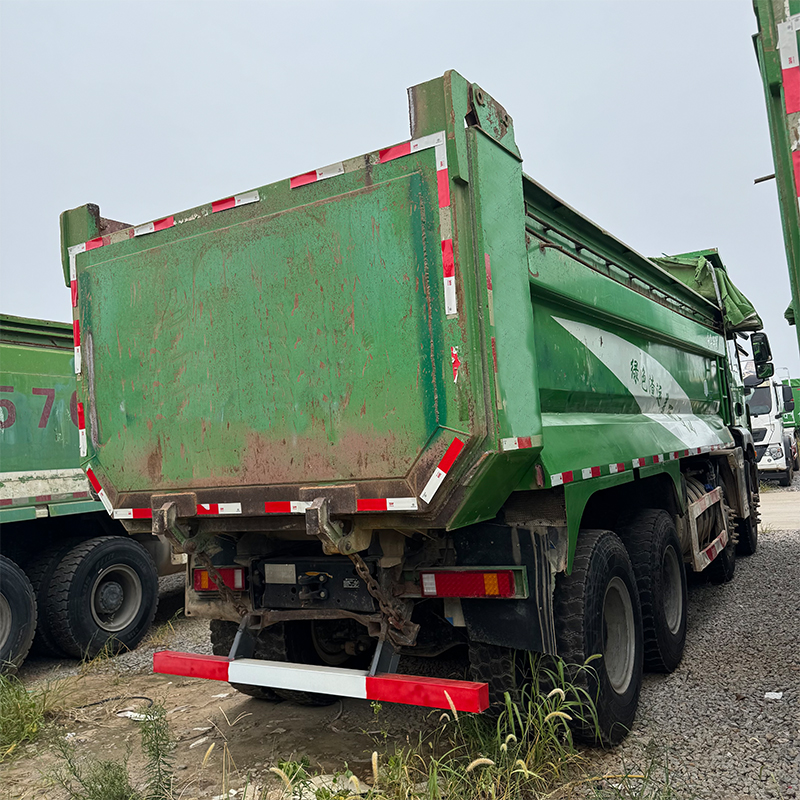 Camion-benne SHACMAN M3000 8x4 China VI
