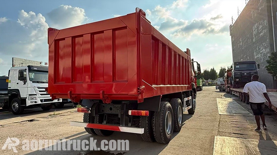 Une délégation nigérienne visite l’usine Aorun pour un audit technique des camions-bennes Sinotruk Hohan 6x4
