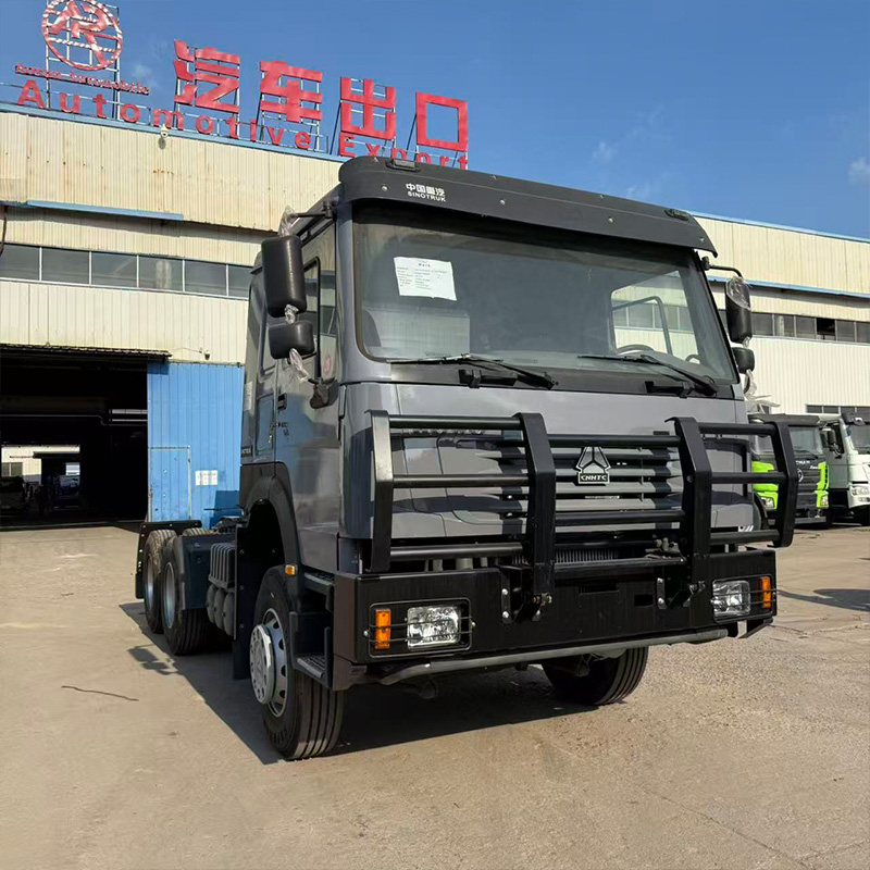 Camion tracteur SINOTRUK HOWO 6x4 à cabine classique