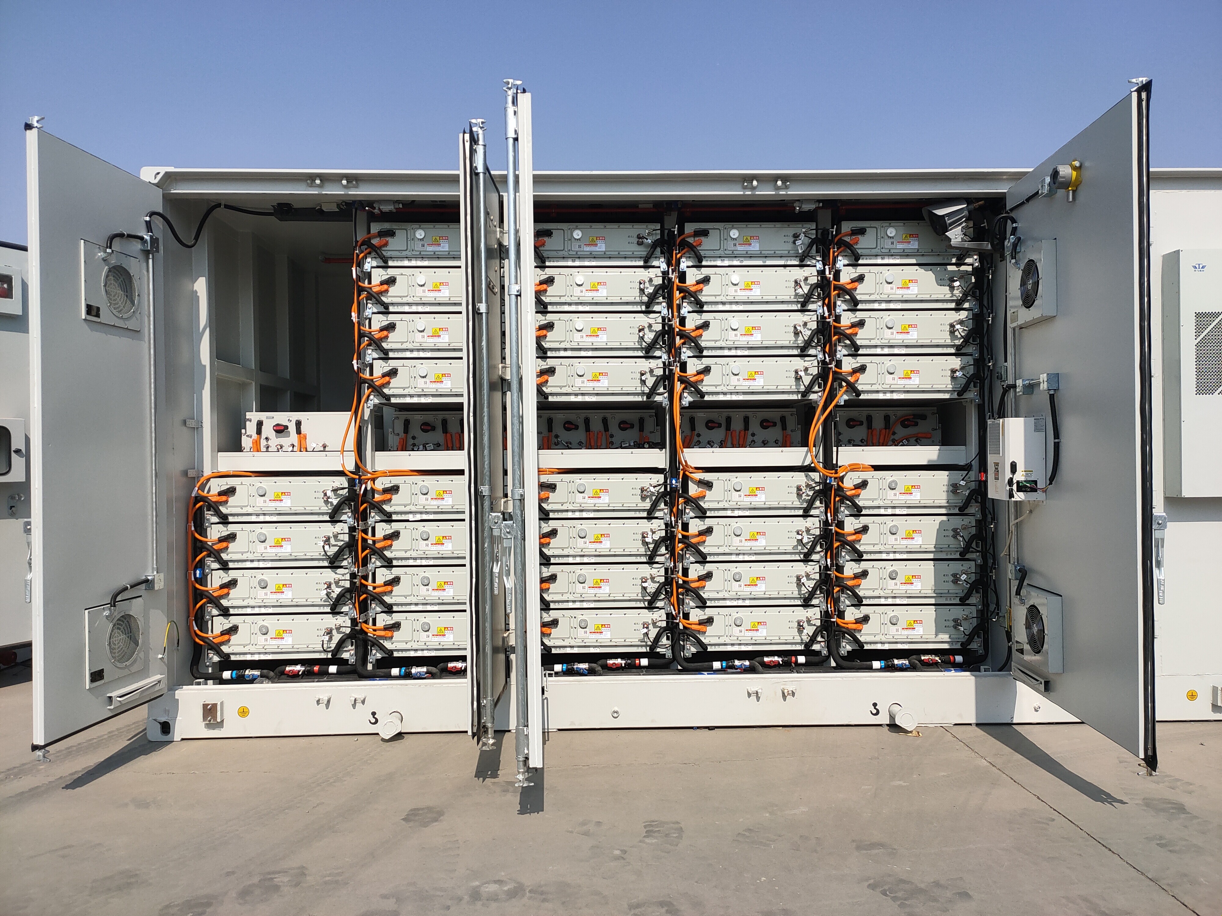 Containerized energy storage - 3.44 MWh