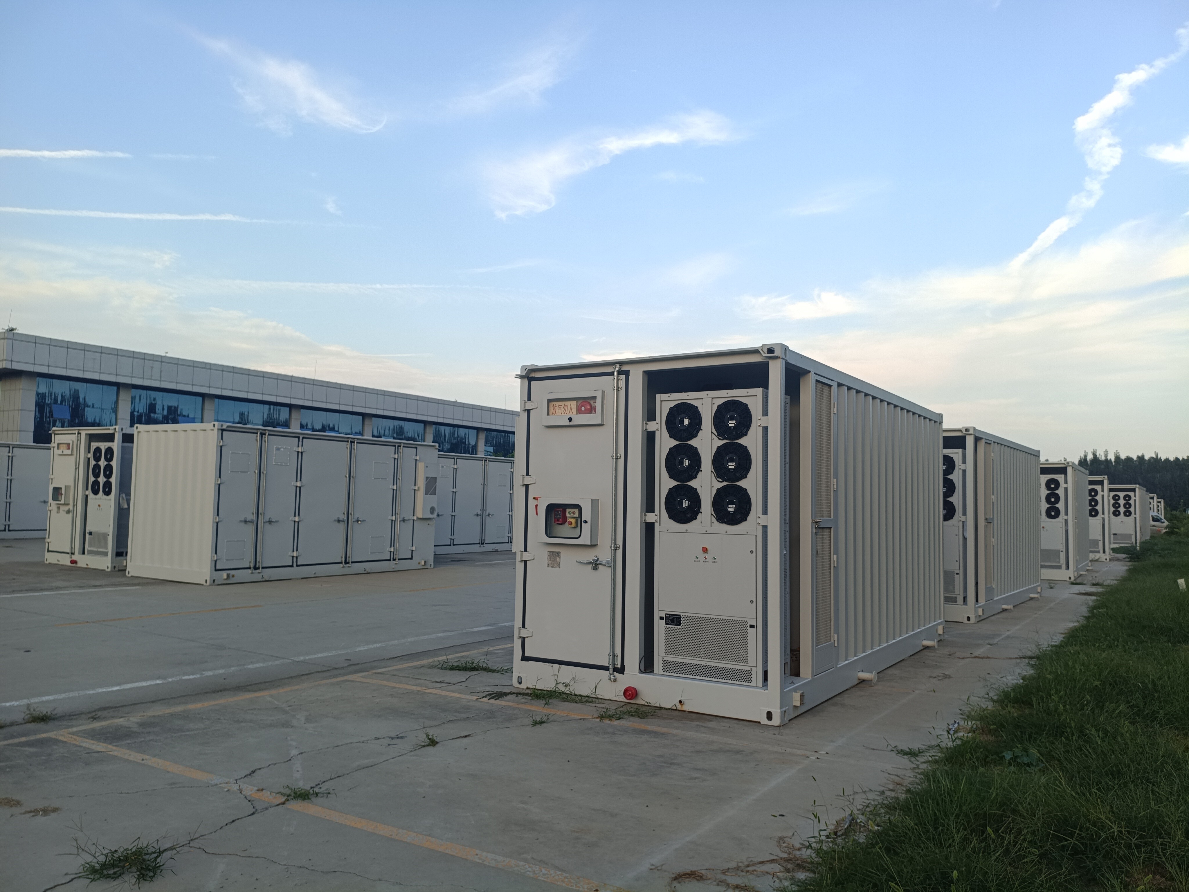 Containerized energy storage - 3.44 MWh