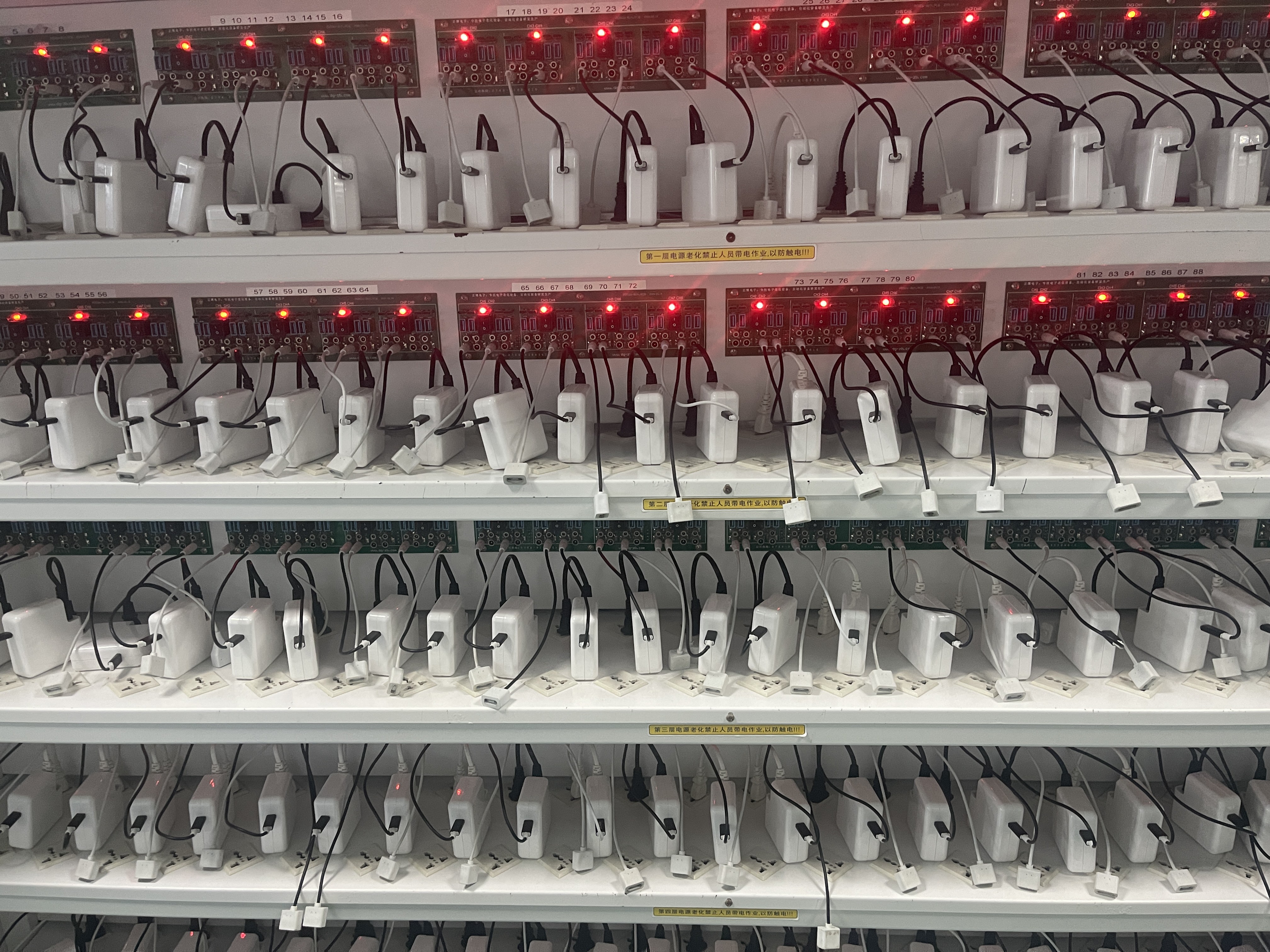 30W USB-C charger for MacBook (EU US AU UK Plug)