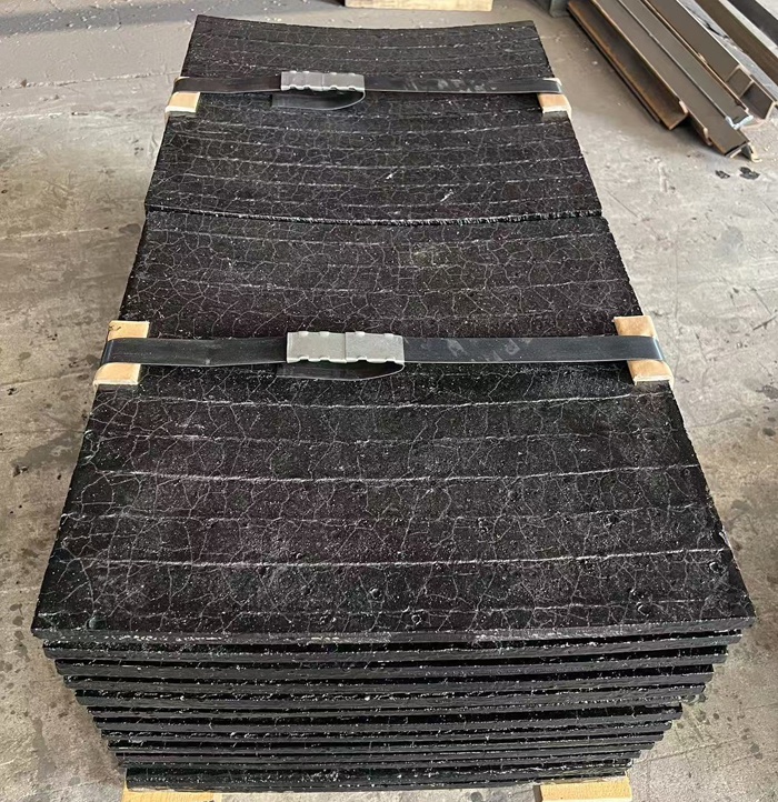 Composite wear-resistant plate products