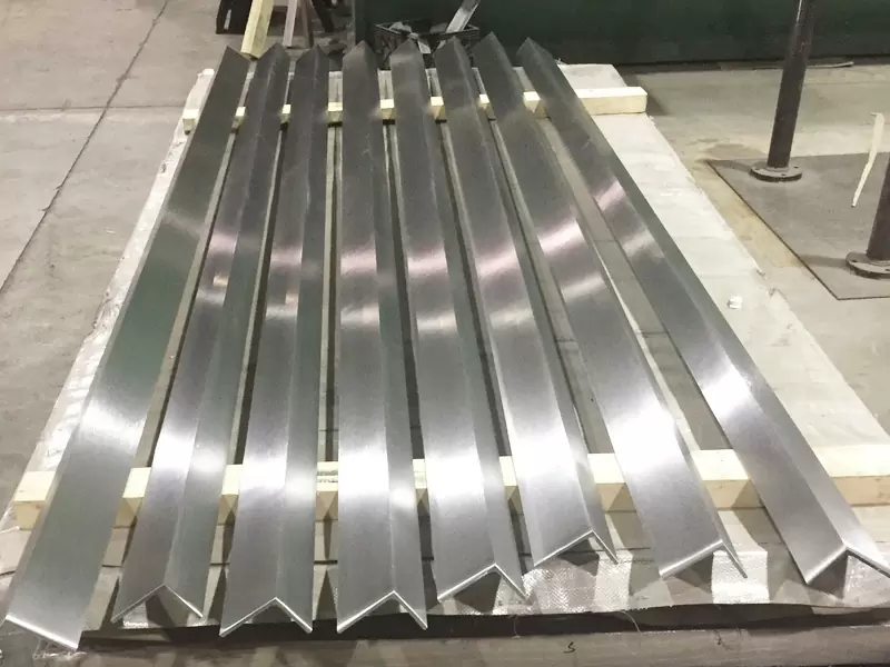 316L/1.4404 Stainless Steel Angle