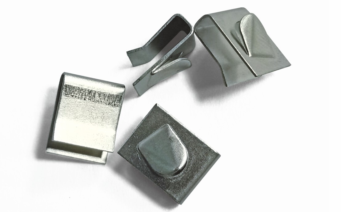 牙线盒自动刀片装载设备