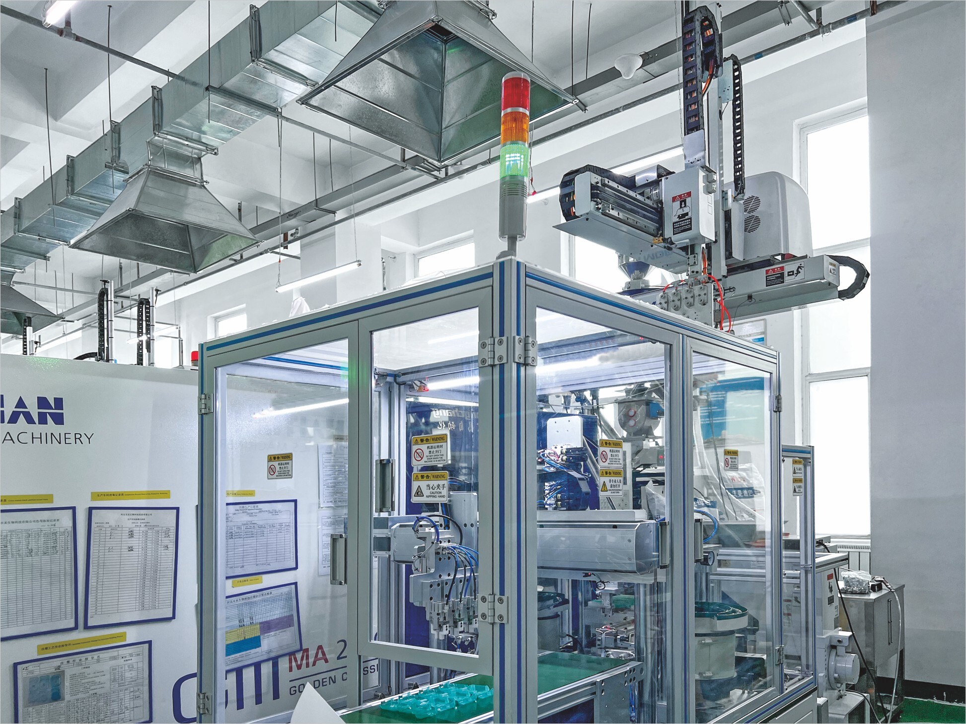 Thiết bị tự động nạp lưỡi dao cho hộp chỉ nha khoa