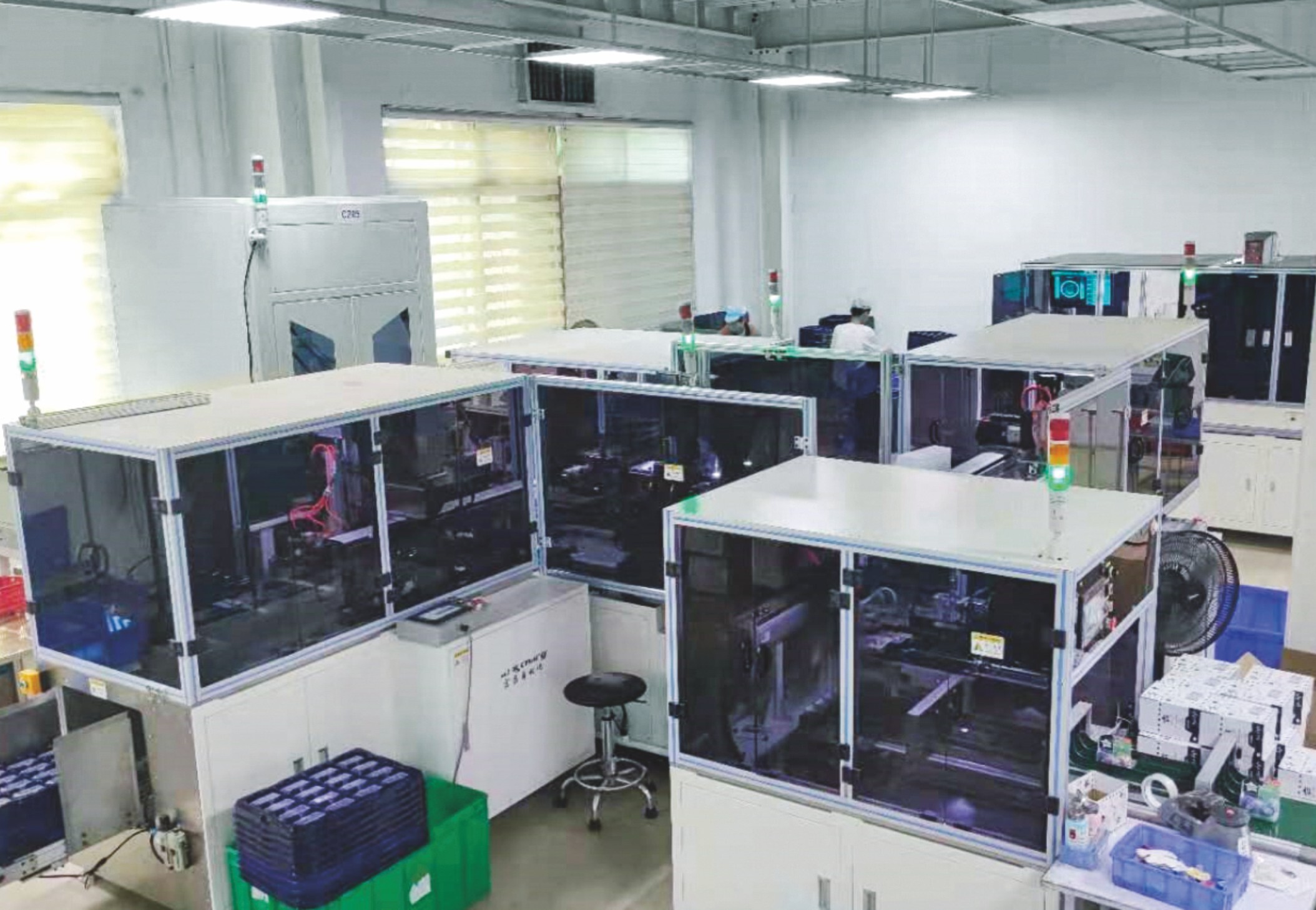 Автоматизированная линия по сборке поддельных сосок