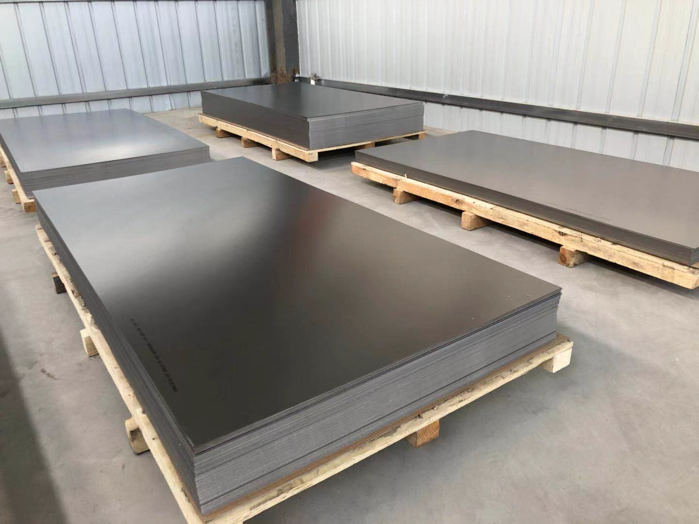 How can the service life of titanium plates be extended under harsh working conditions