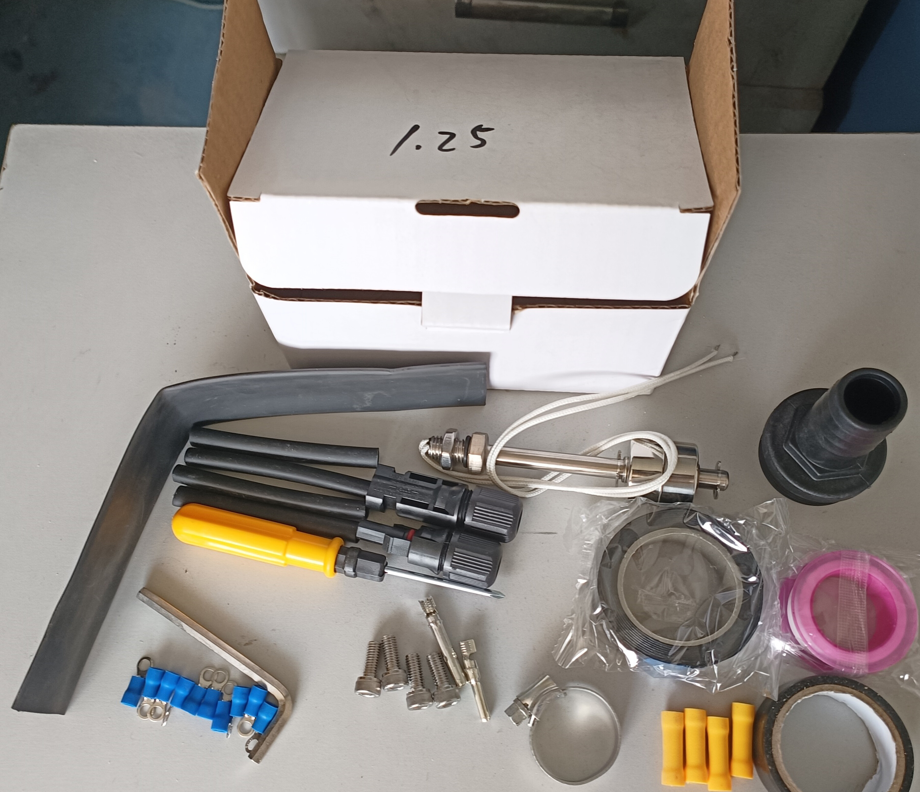 3 inch Solar Borehole Water Pump 200W-2HP with Plastic Impeller