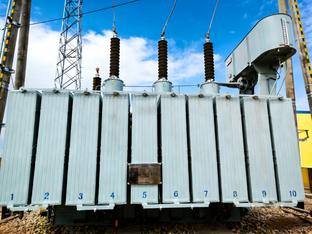 126kV Transformer Bushing in Operation at Hejing Yixin Photovoltaic Grid-Connected Power Station 126kV Transformer Bushing in Operation at Hejing Yixin Photovoltaic Grid-Connected Power Station