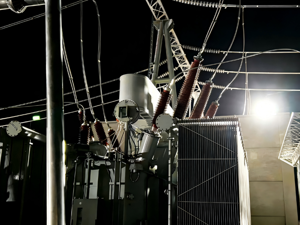 220kV Transformer Bushing in Operation at Wuhai Power Supply Bureau's 220 Baoshan Substation 220kV Transformer Bushing in Operation at Wuhai Power Supply Bureau's 220 Baoshan Substation
