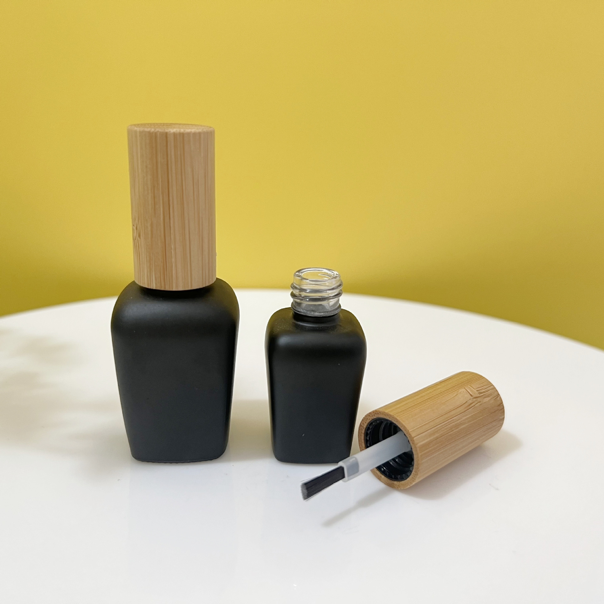 New Eco-Friendly Clear Glass Nail Oil Polish Bottle Bamboo Lid Screw Cap 5/10/15ml Capacities Hot Stamping Cosmetic Use New Eco-Friendly Clear Glass Nail Oil Polish Bottle Bamboo Lid Screw Cap 5/10/15ml Capacities Hot Stamping Cosmetic Use