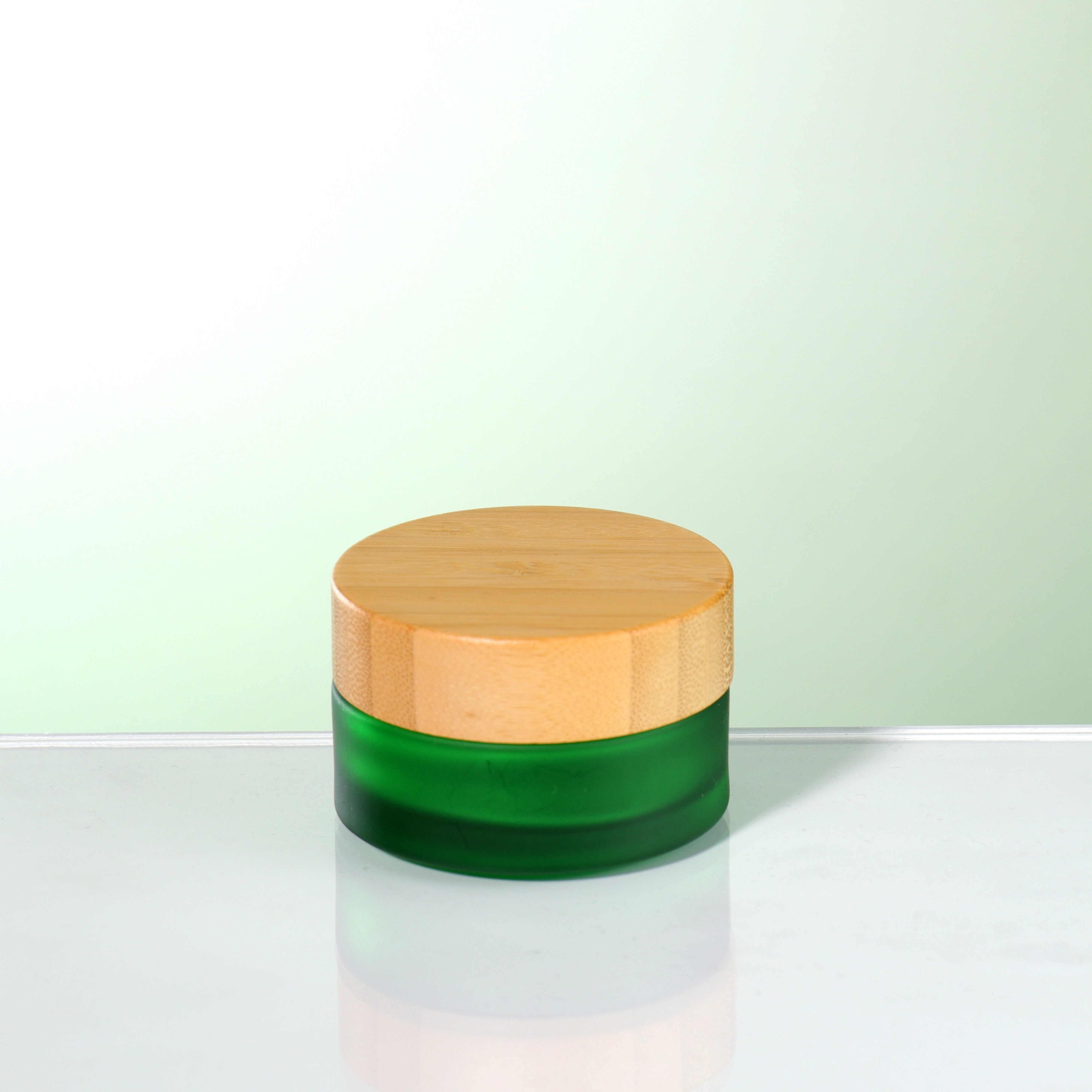 Eco Friendly Eye Cream Jars Body Scrub Empty 50g Frosted Amber Blue Green Glass Jars With Bamboo Lids