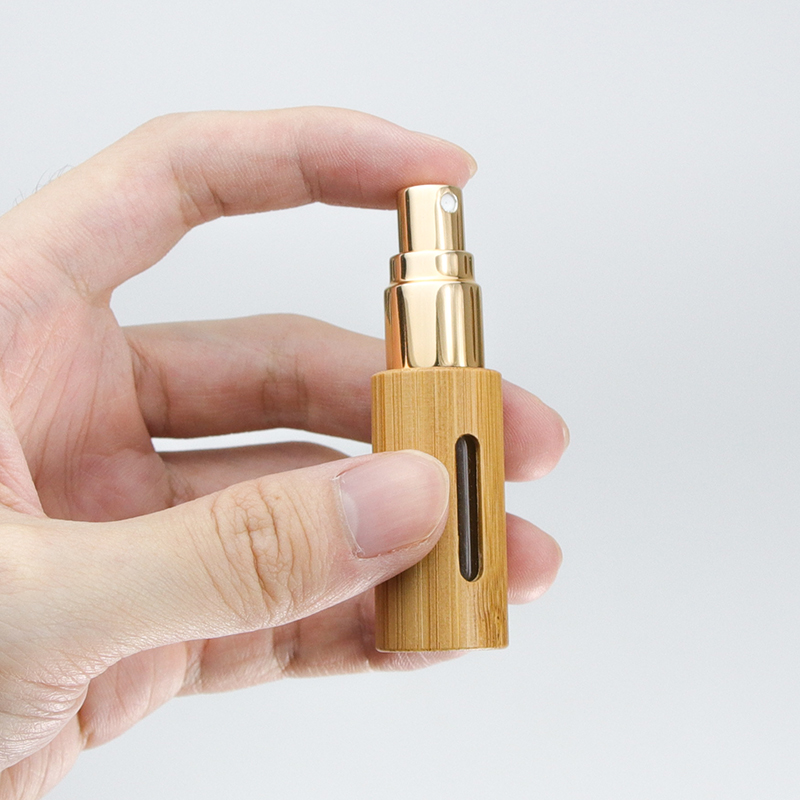 Organic Bamboo Perfume Spray Bottle 20ml Rotatable Portable Glass Container Refillable Natural Perfume Packaging