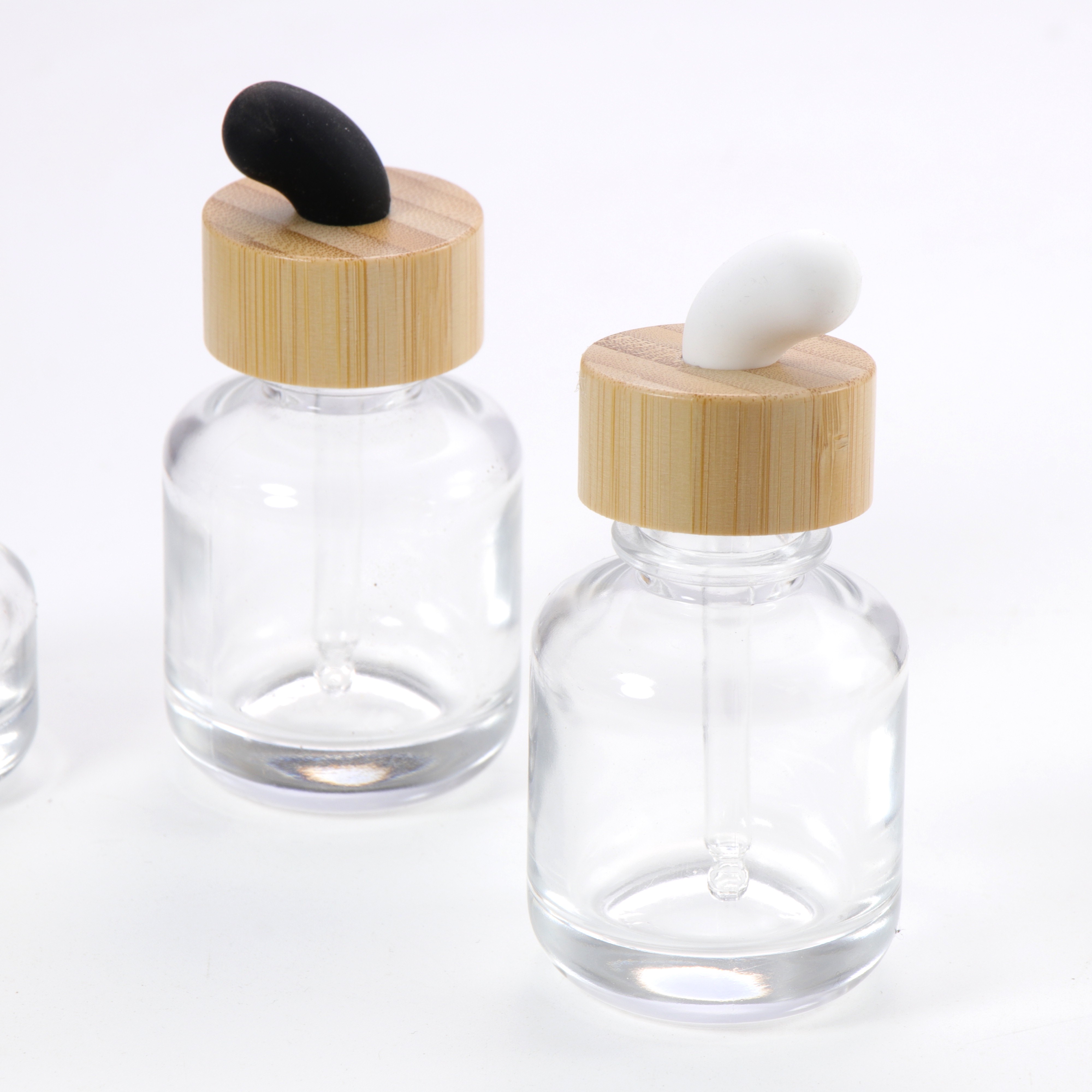 High Quality 30ml Frosted Glass Dropper Bottles with Natural Beech Wood Bamboo Lid for Essential Oil Serum Cosmetic Packaging