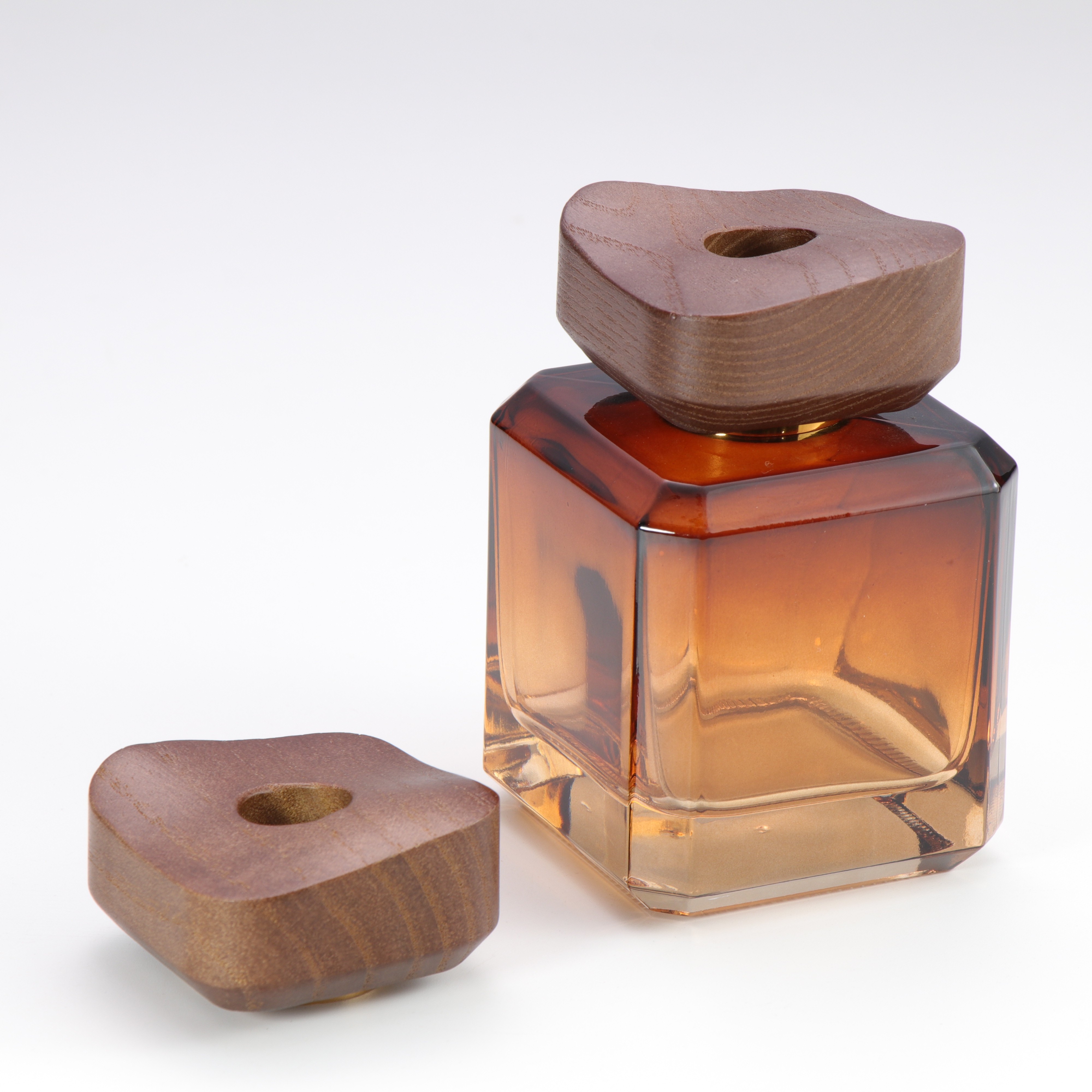 Transform Your Space with Natural Elegance – Amber Wood Diffuser Bottle
