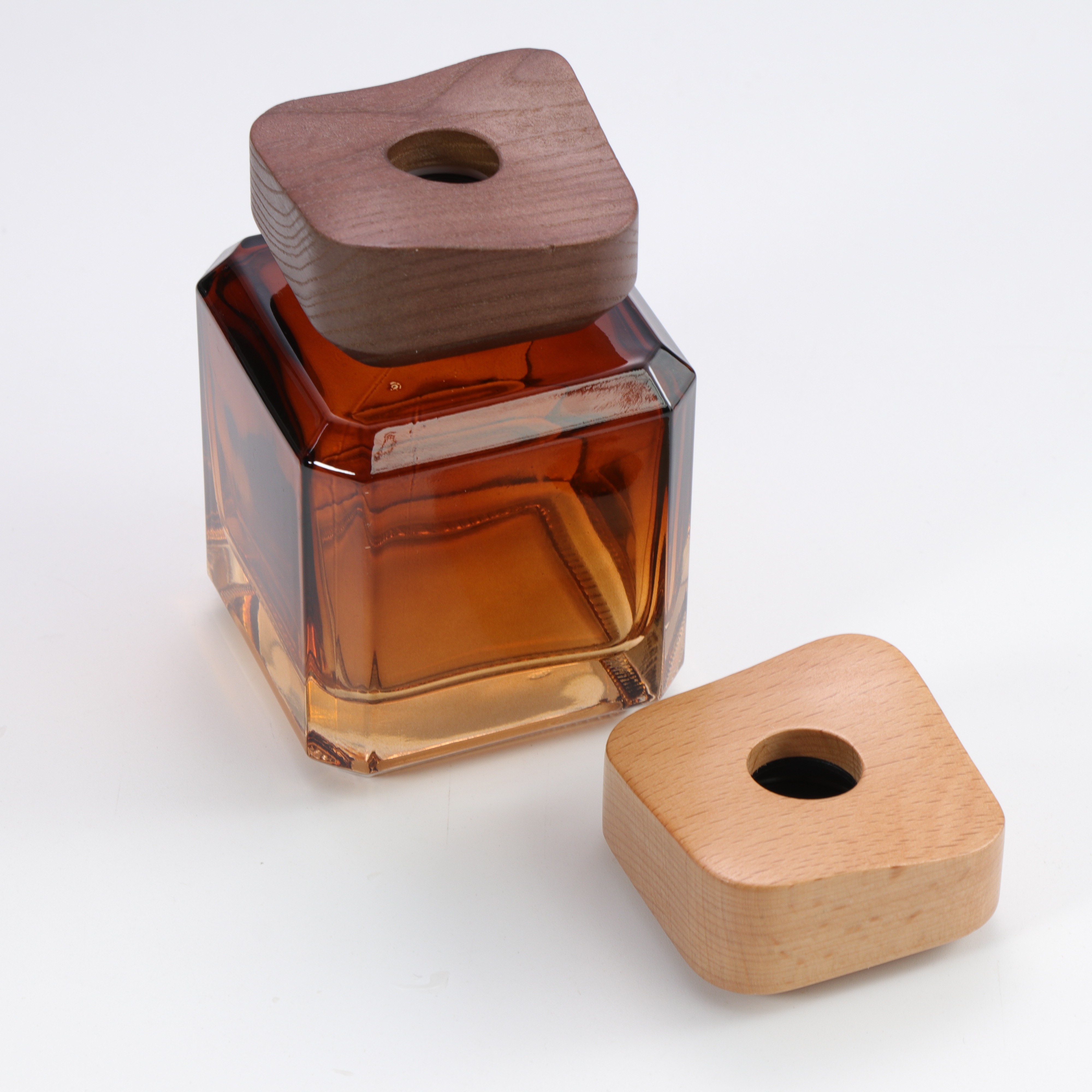 Transform Your Space with Natural Elegance – Amber Wood Diffuser Bottle