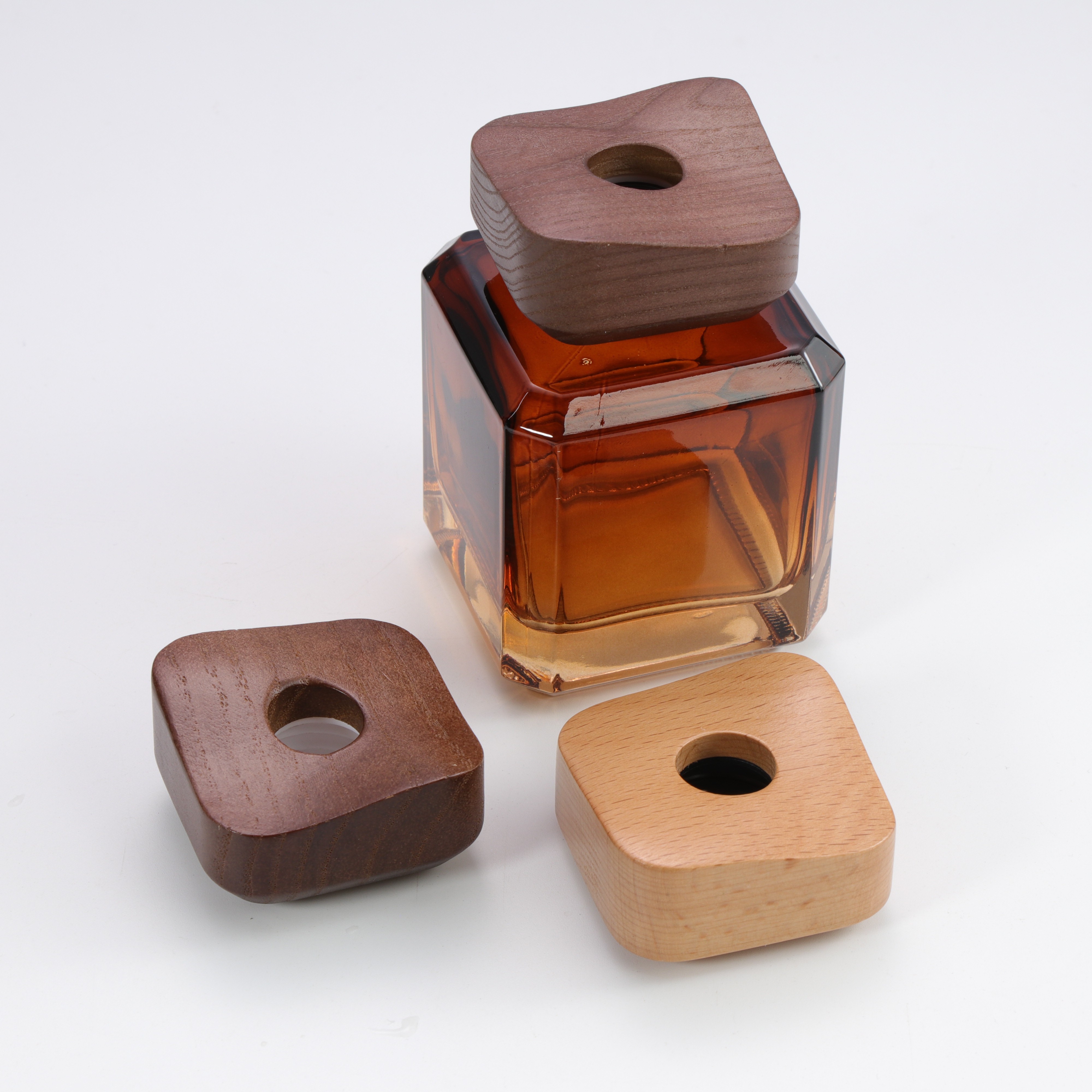 Transform Your Space with Natural Elegance – Amber Wood Diffuser Bottle