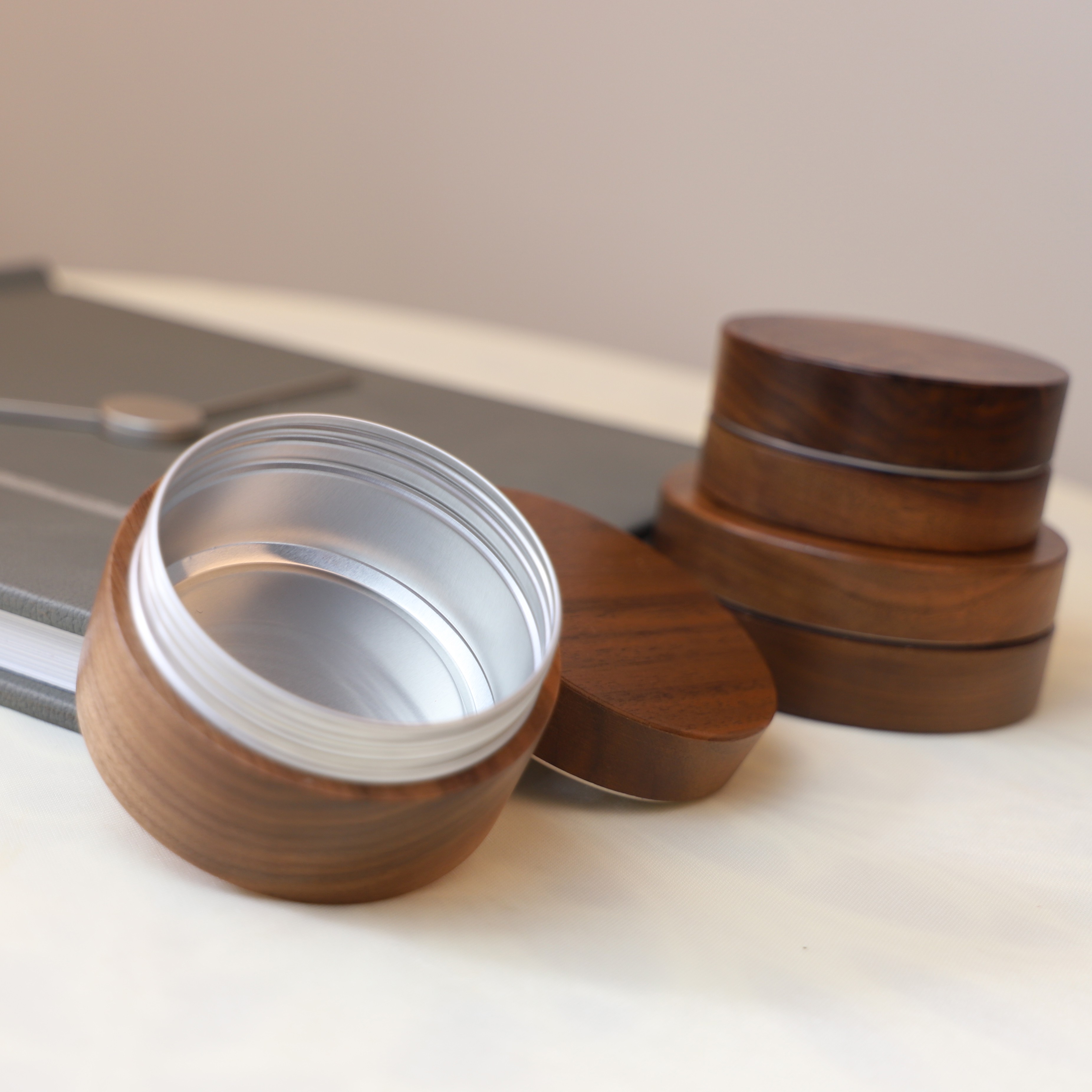 Eco-Friendly Black Walnut Aluminum Lip Balm & Blush Container 10ml 15ml Refillable Cosmetic Creams Balms Skincare Packaging Eco-Friendly Black Walnut Aluminum Lip Balm & Blush Container 10ml 15ml Refillable Cosmetic Creams Balms Skincare Packaging