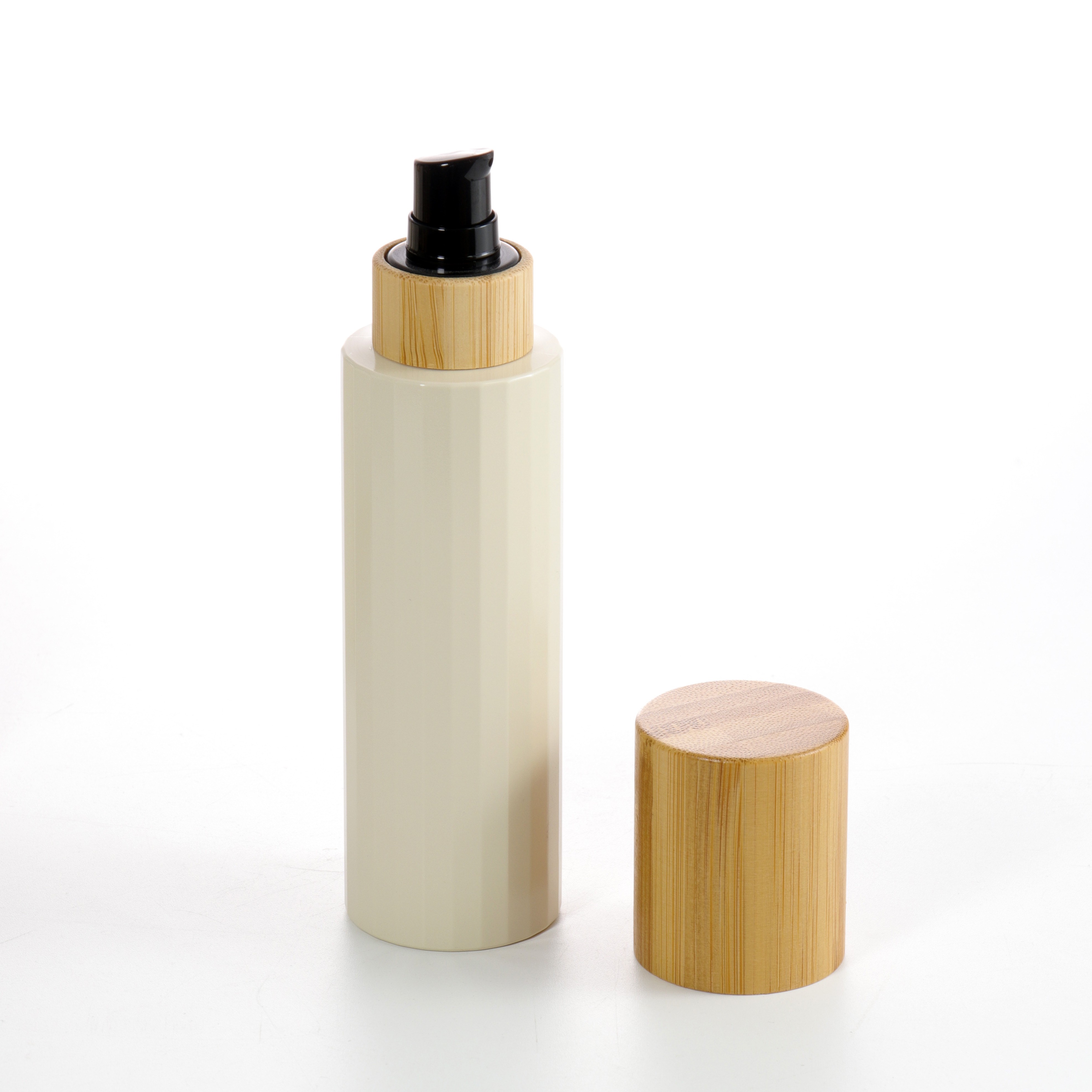 Luxury Bamboo Cosmetic Bottle Empty Lotion Pump Bottle Eco Friendly Skincare Packaging Shampoo Conditioner PP Plastic Bottle