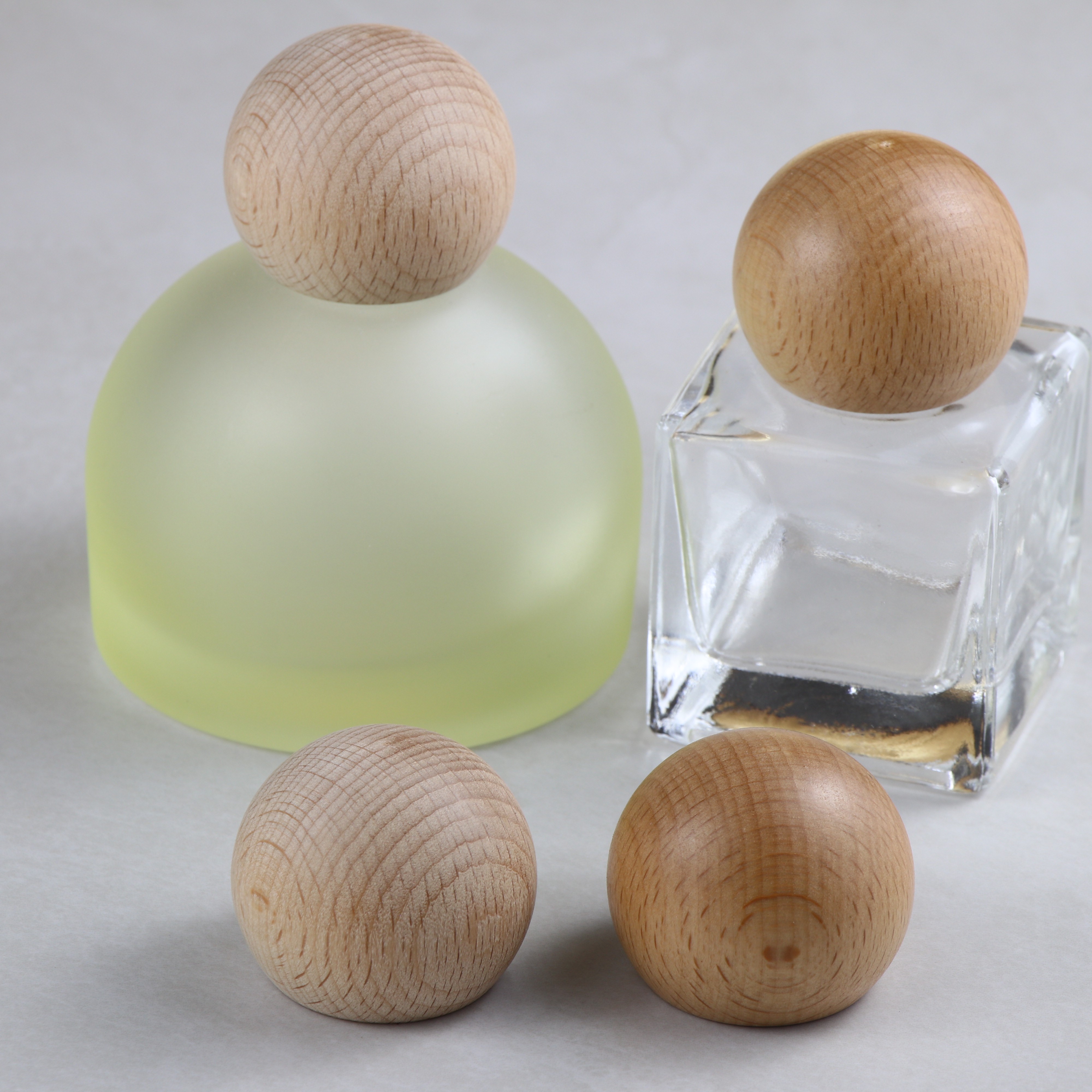 Customized Natural Aromatherapy Diffuser Bottle Screw Cap Wholesale Perfume Bottle Cap Home Office Spa Use Perfume Bottle Cap