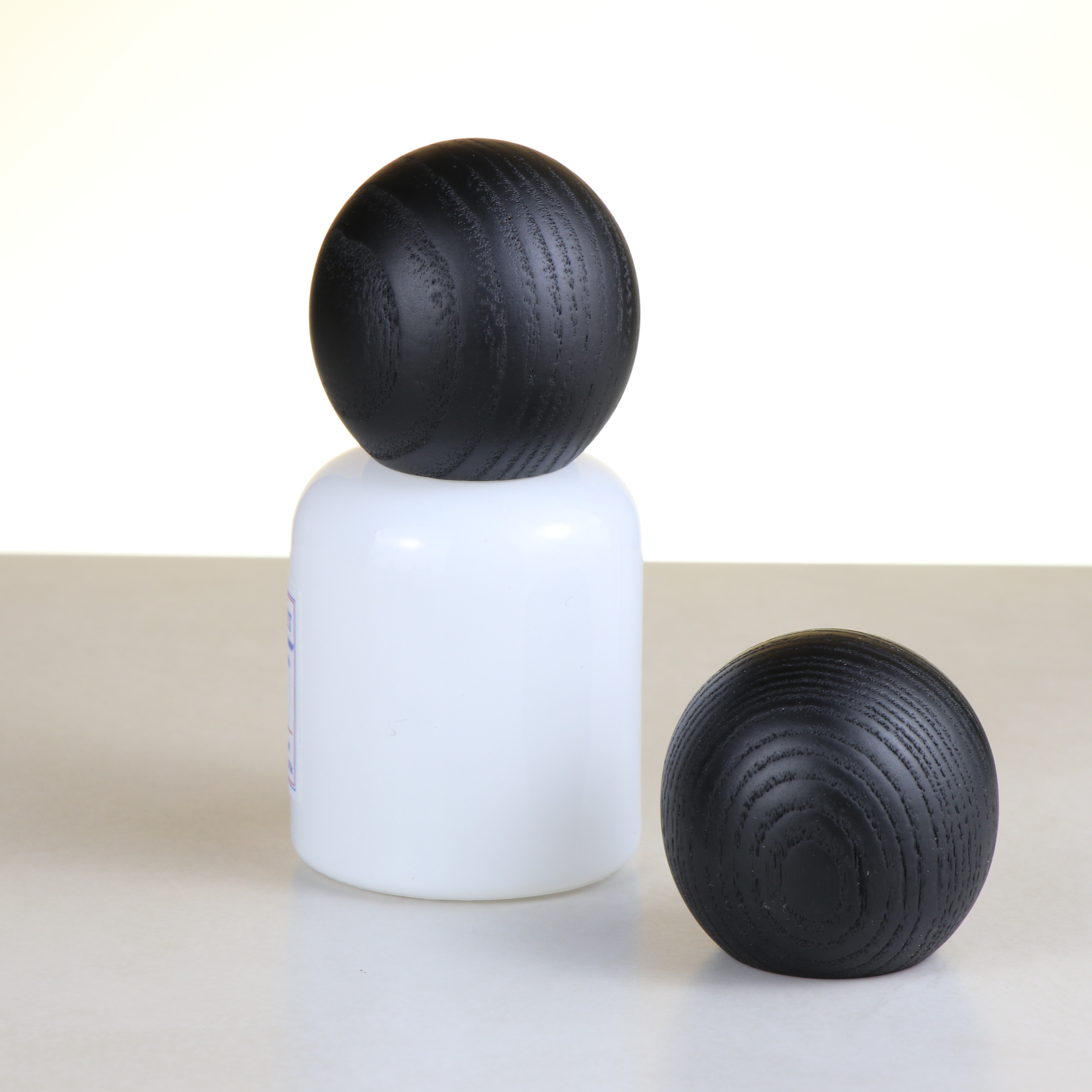 Customized Natural Aromatherapy Diffuser Bottle Screw Cap Wholesale Perfume Bottle Cap Home Office Spa Use Perfume Bottle Cap
