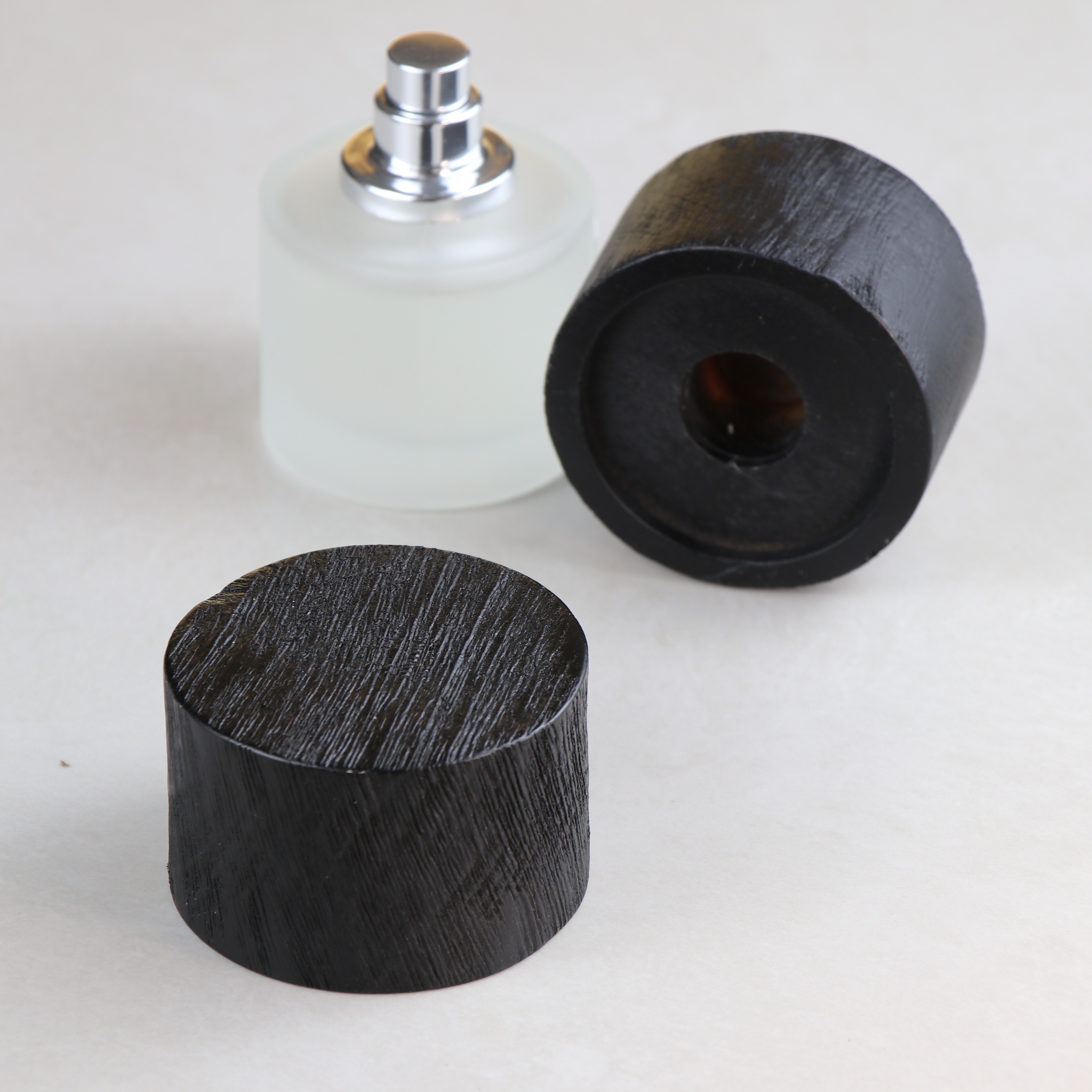 Custom Engrave logo Round Rectangle Wooden Fragrance Bottle Cover Real Natural Wooden Perfume Bottle Cap
