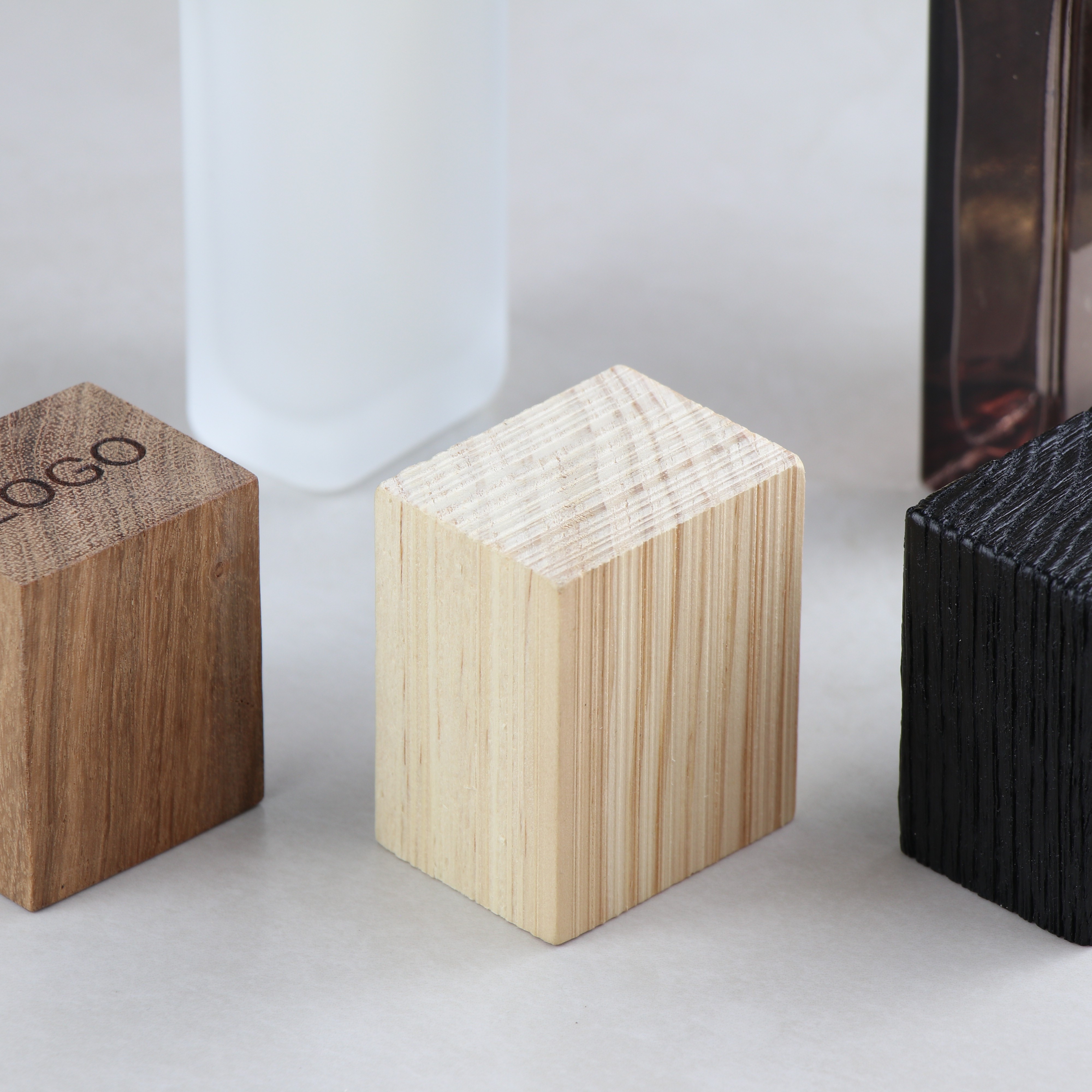 Custom Engrave logo Round Rectangle Wooden Fragrance Bottle Cover Real Natural Wooden Perfume Bottle Cap