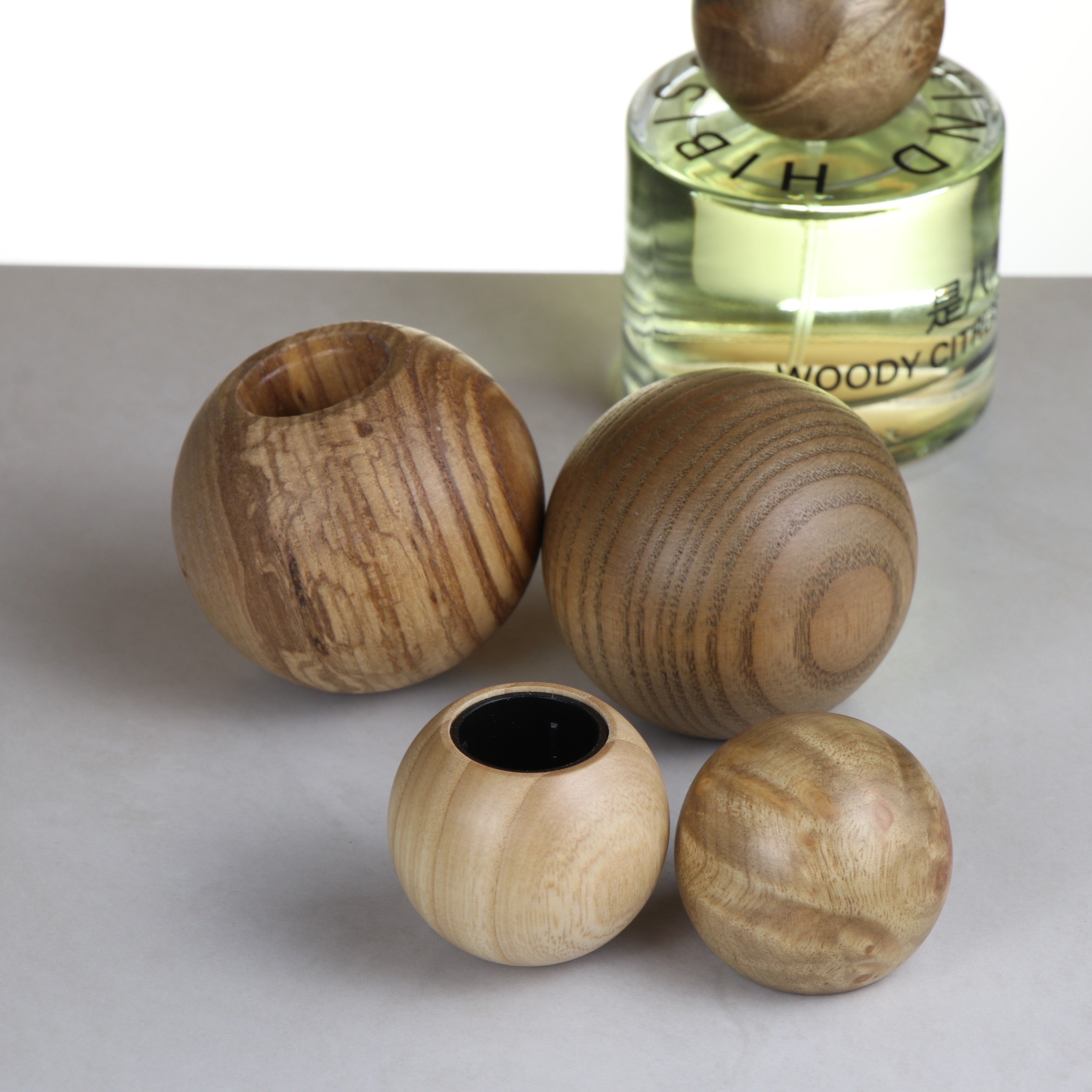 Wooden Fragrance Bottle Cover Custom Special Wood Round Ball Perfume Cap 15 Fea 15mm Round Cap for Perfume Bottles