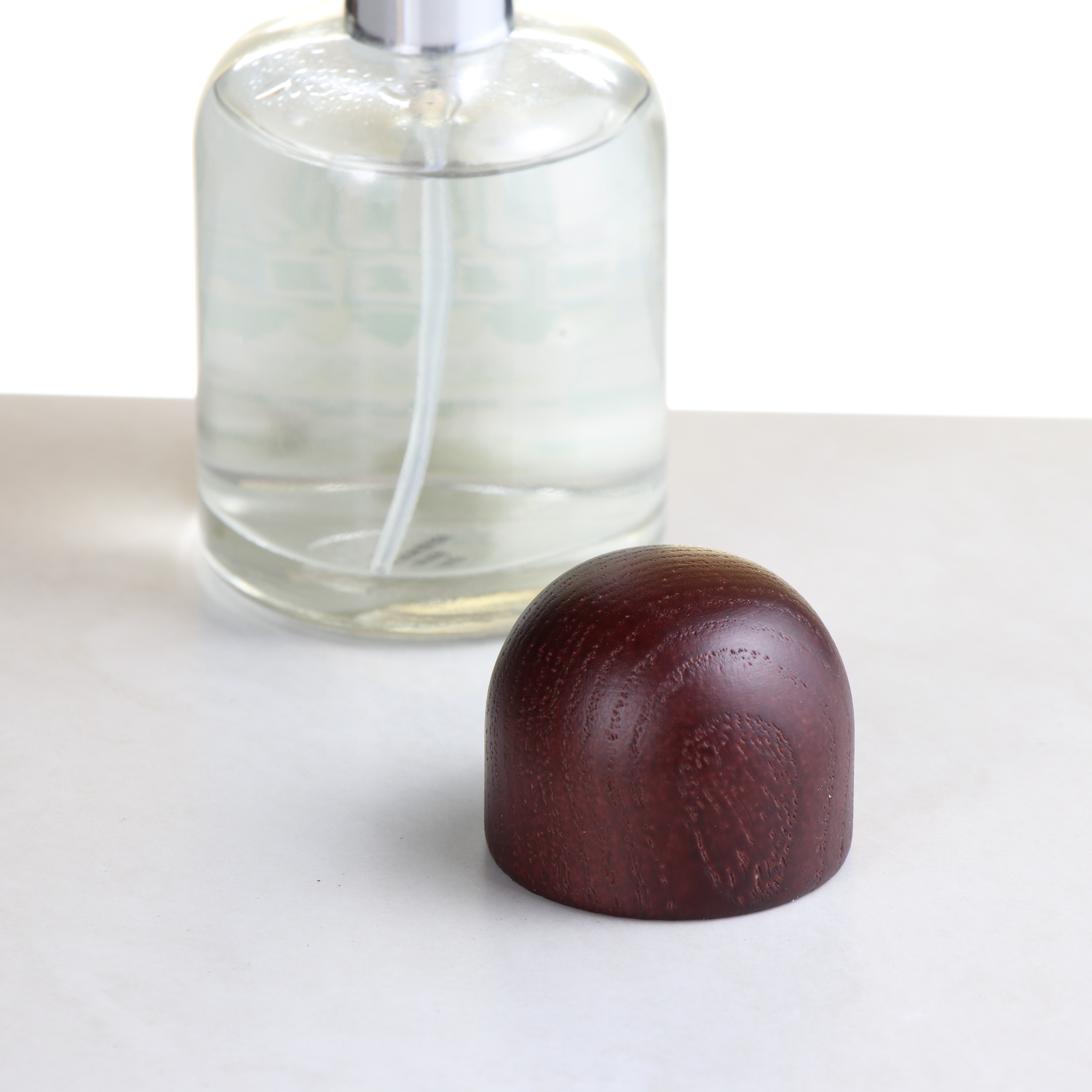 Wooden Fragrance Bottle Cover Custom Special Wood Round Ball Perfume Cap 15 Fea 15mm Round Cap for Perfume Bottles