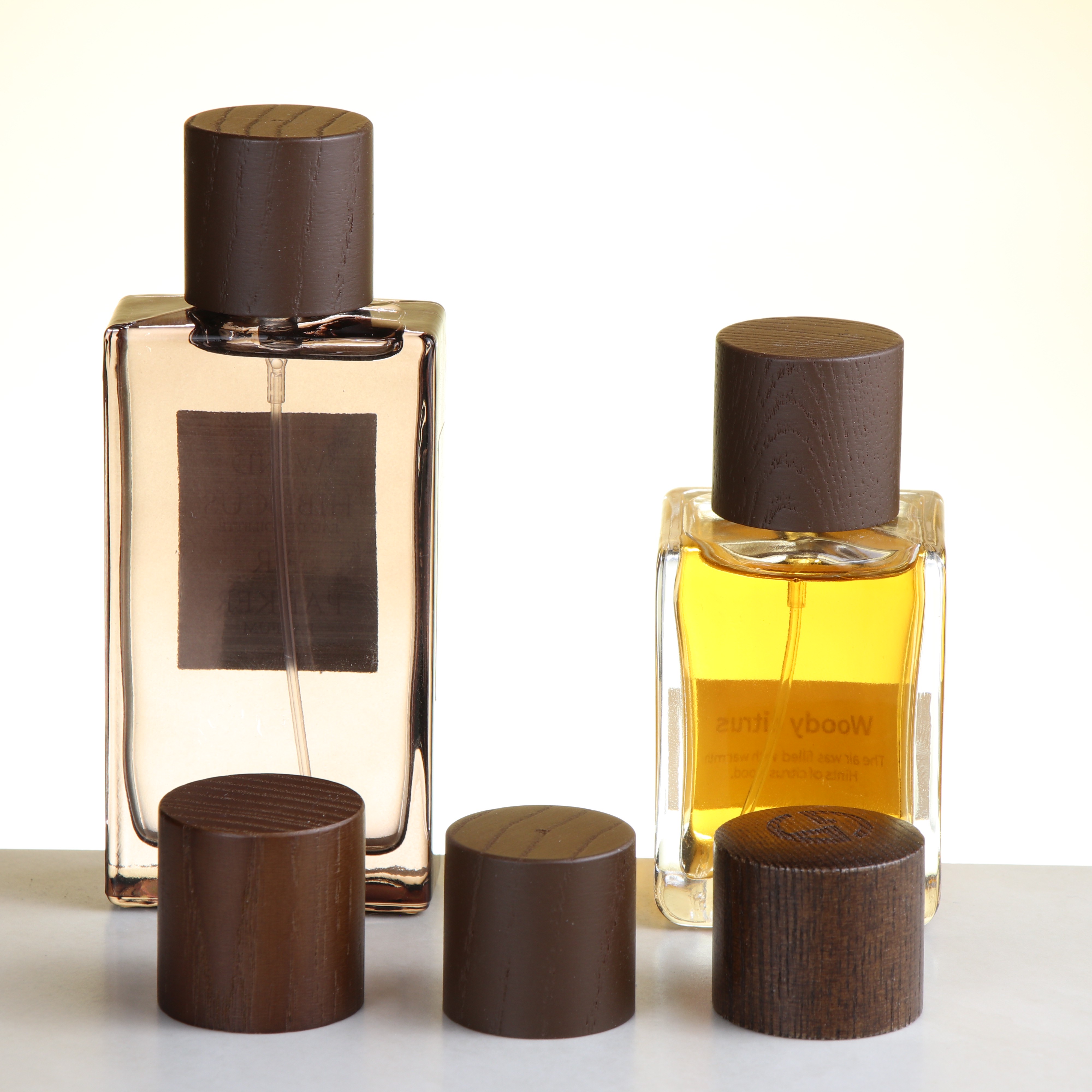 Factory Price Best Quality Essential Oils & Perfume Bottle with Natural Wood Cap Ideal Home Office Travel Perfume Bottle