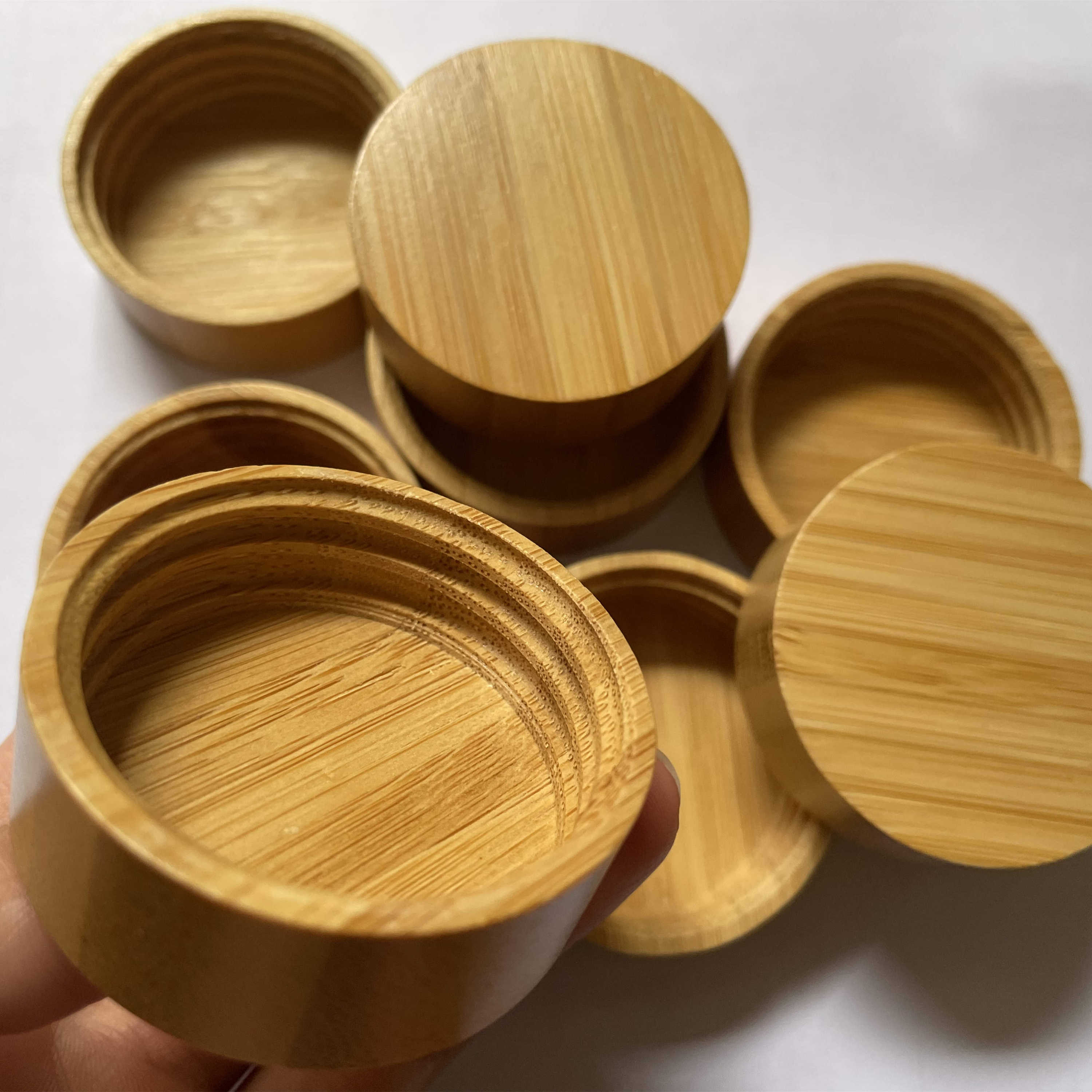 Factory Wholesale Hot Sale Natural Skincare Cosmetic Packaging Bamboo Lid Custom Wood Caps for Cream Jar Factory Wholesale Hot Sale Natural Skincare Cosmetic Packaging Bamboo Lid Custom Wood Caps for Cream Jar